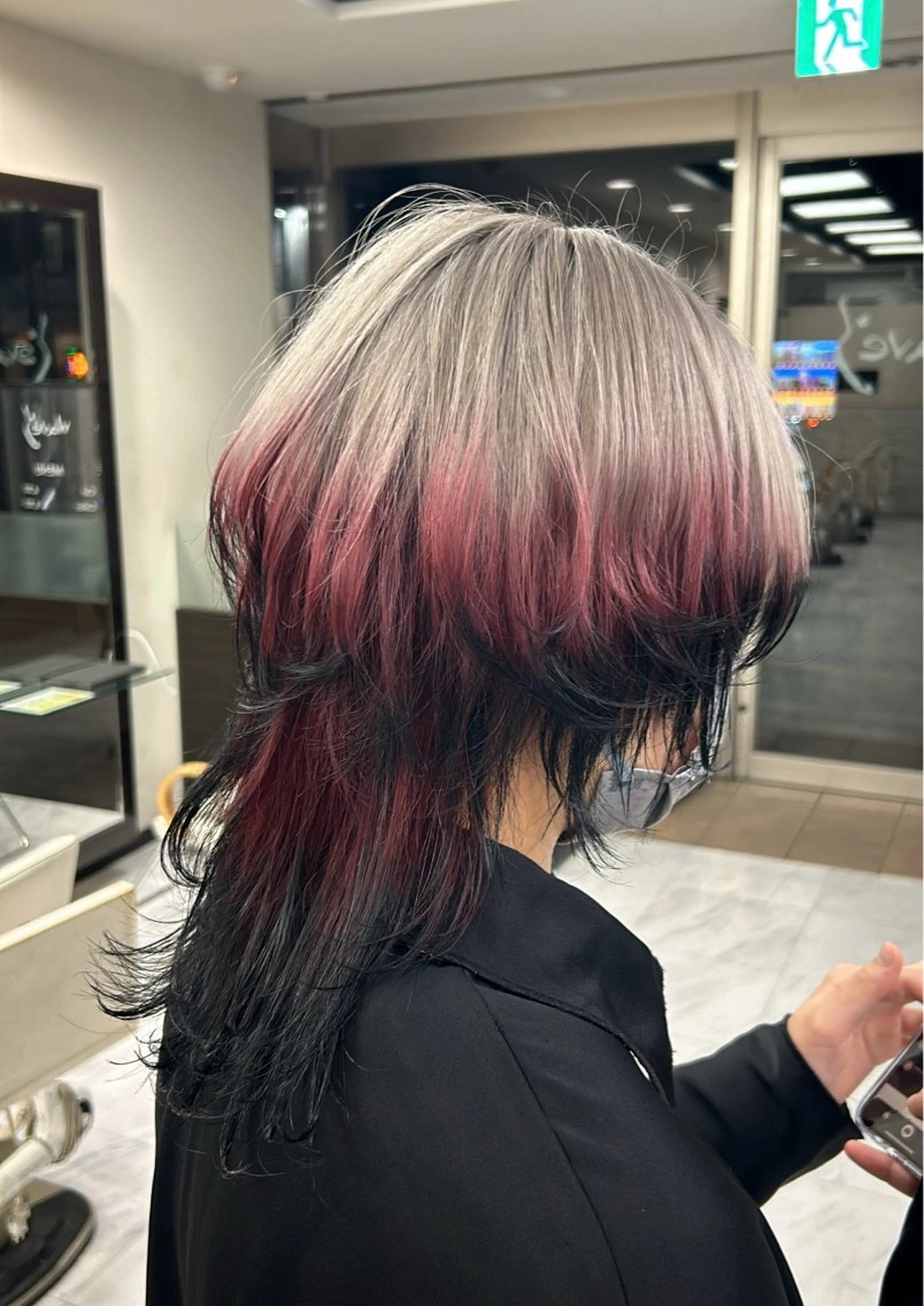 ロング カラー 🫧💞ハイトーン 瀧田 菜々花🦄🫧のヘアスタイル