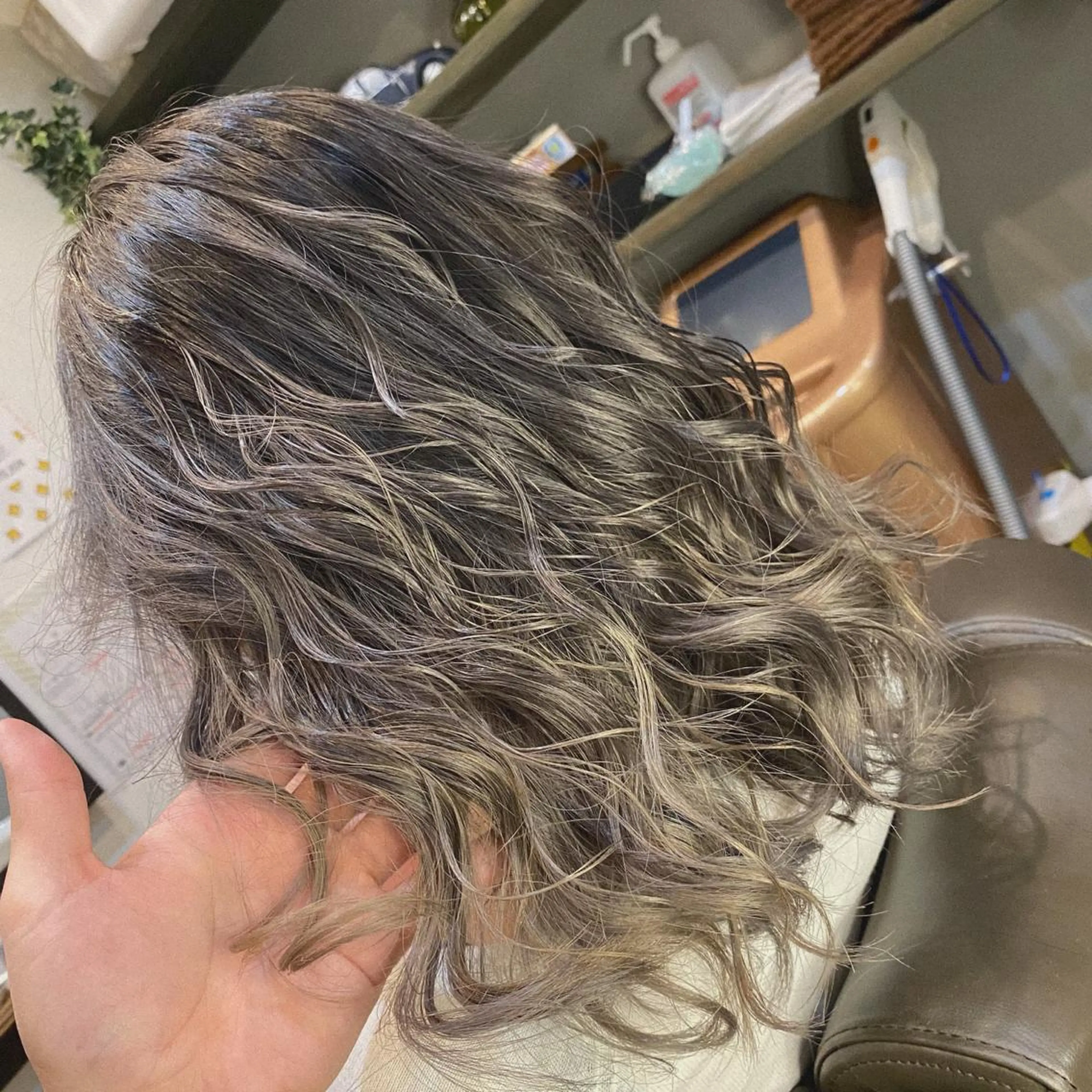 セミロング カラー グラデーションカラー RIRŪA所属・プルシールエクステ ちゃきのヘアスタイル