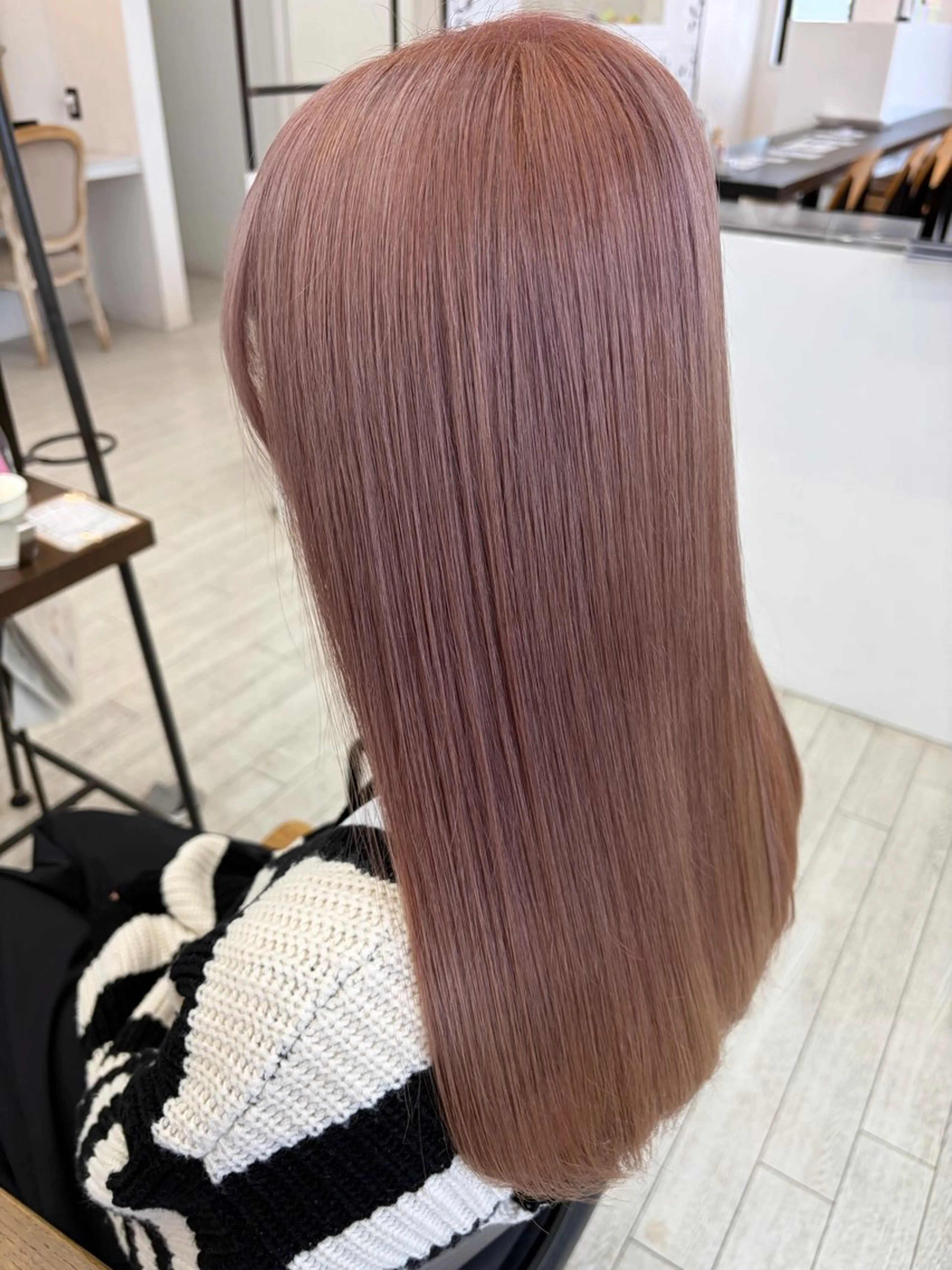 セミロング カラー ピンクカラー カット ヘアカラー トリートメント 遠藤 愛莉のヘアスタイル