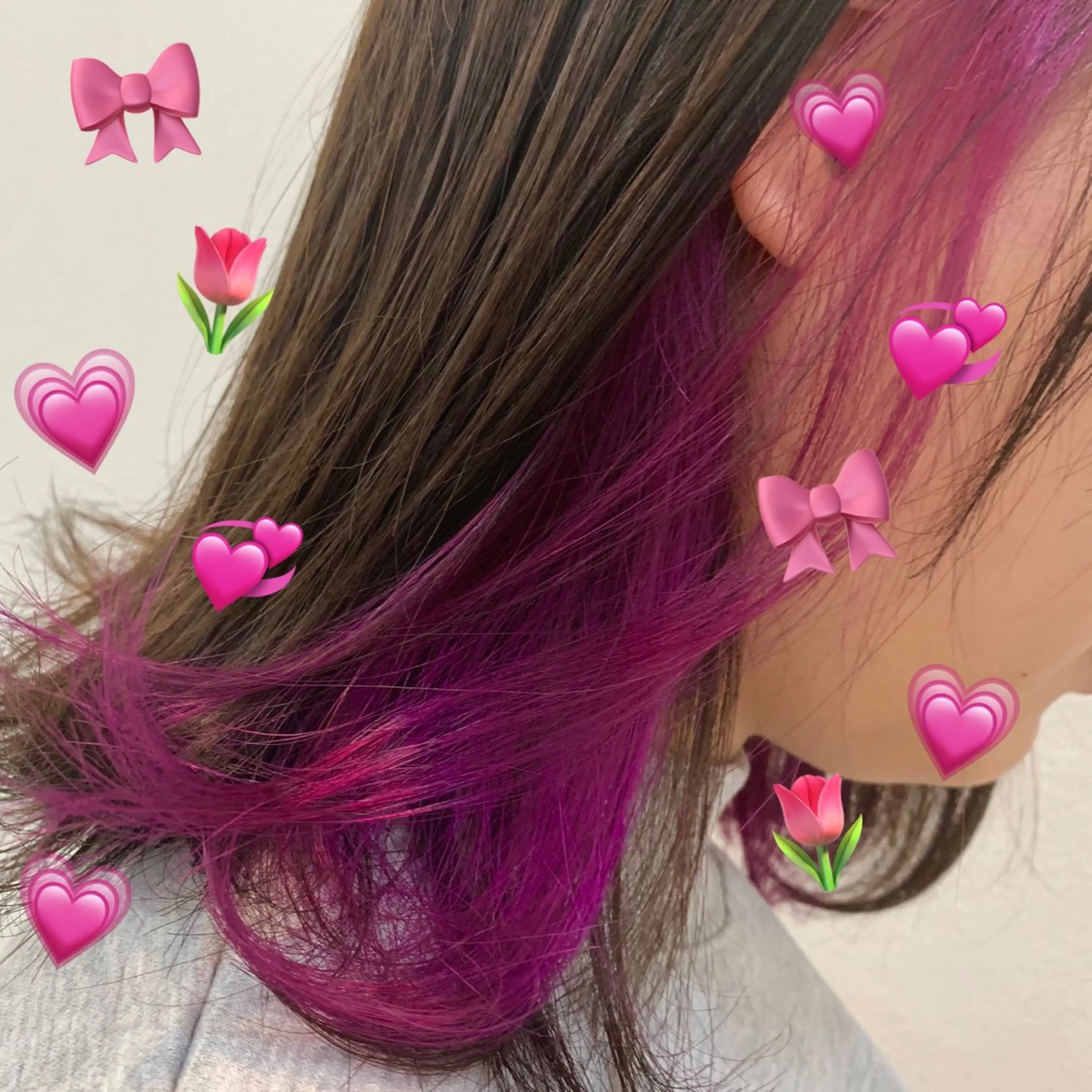ミディアム カラー ヘアカラー 艶髪 インナーカラーのヘアスタイル