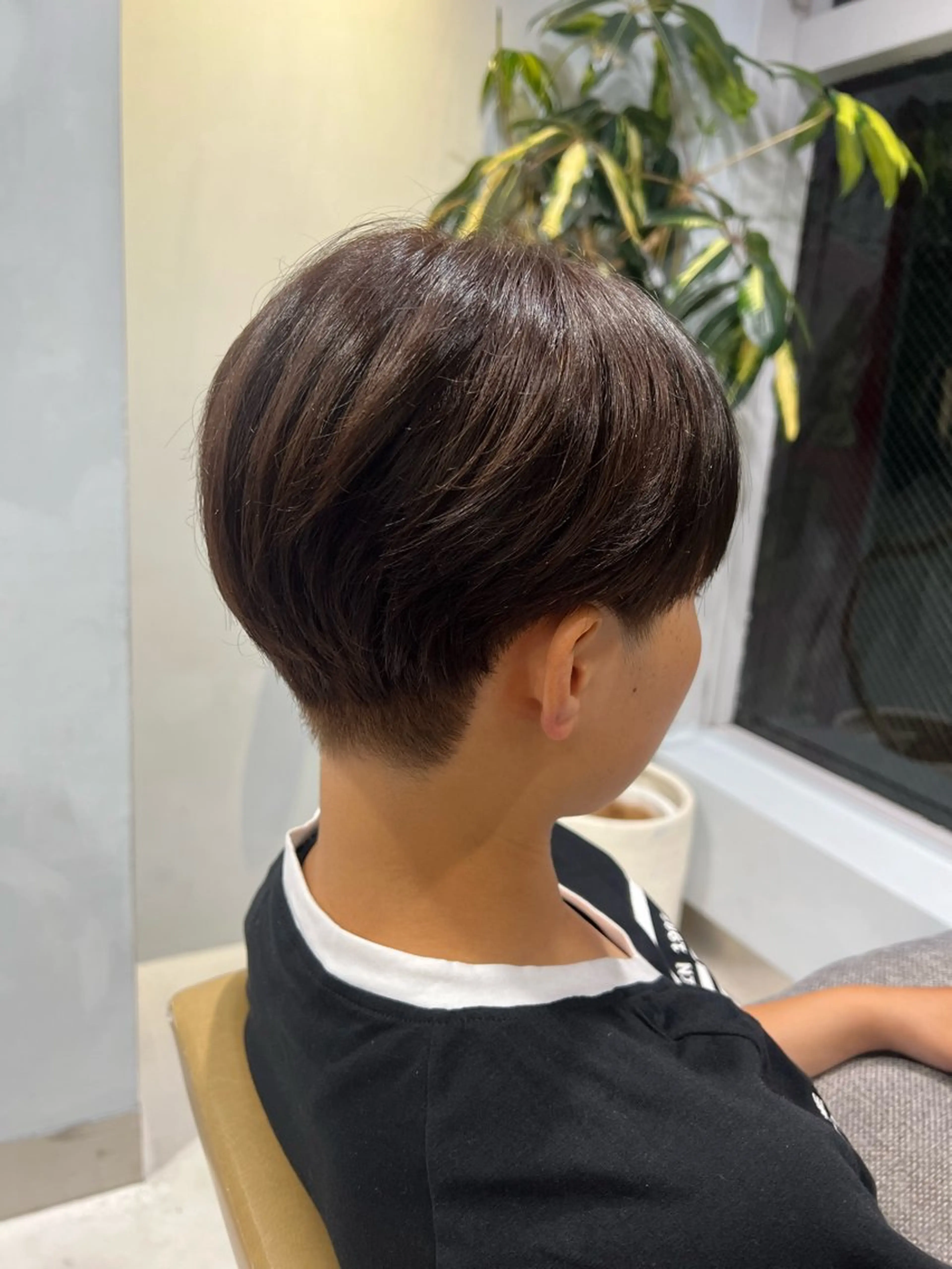ショート カラー ヘアカラー トリートメント シミズ リホのヘアスタイル