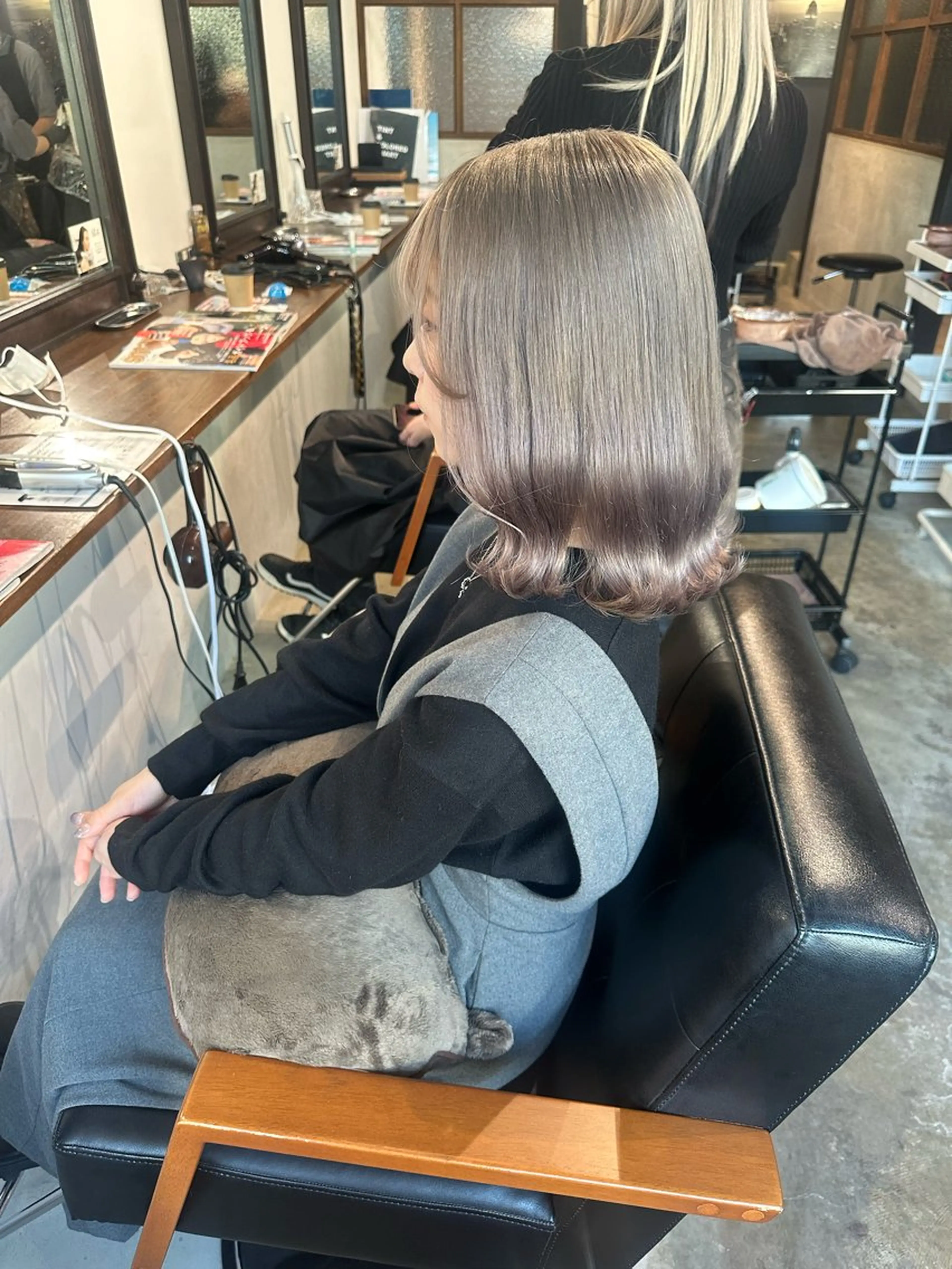 セミロング ヘアカラー トリートメント Baby美容師 Ninaのヘアスタイル