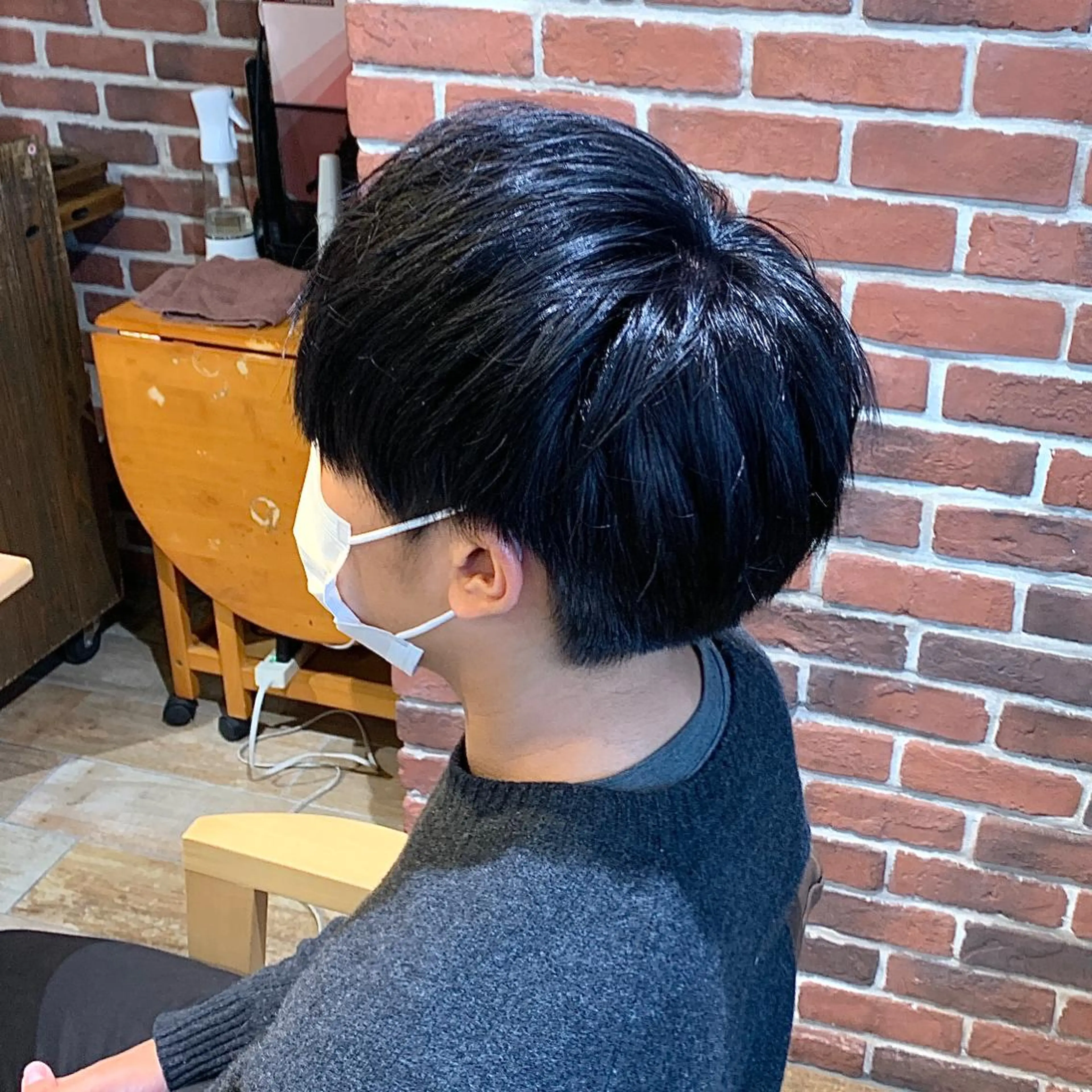 ショート カラー メンズ メンズブリーチ カルマパーマ メンズ韓国風 メンズパーマ スペインカール メンズパーマ/ メンズ縮毛矯正美容師のヘアスタイル