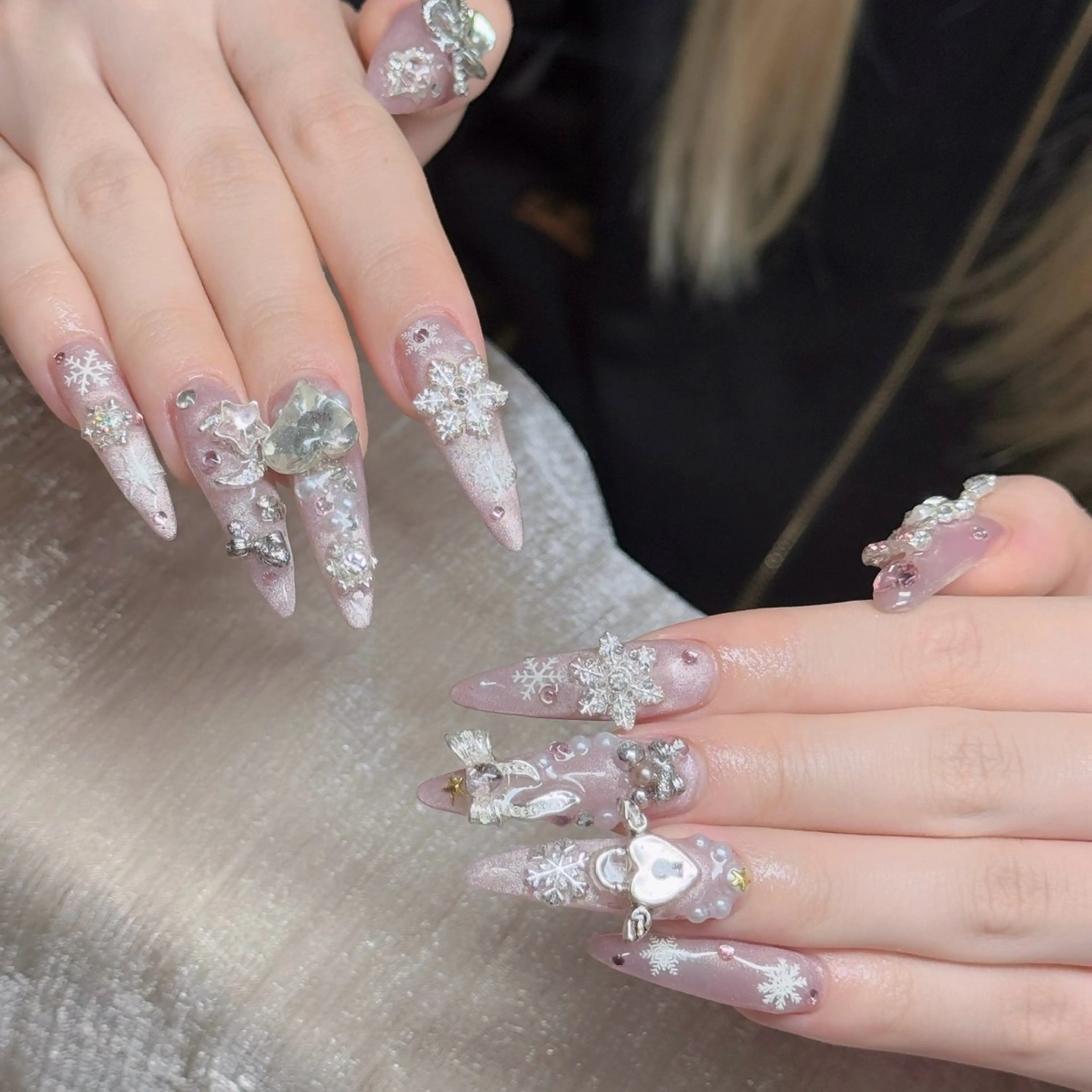 ネイル ロングネイル マグネットネイル リボン 夏ネイル スーパーロングネイル ハンドネイル Hani Nail XUKAのネイルデザイン