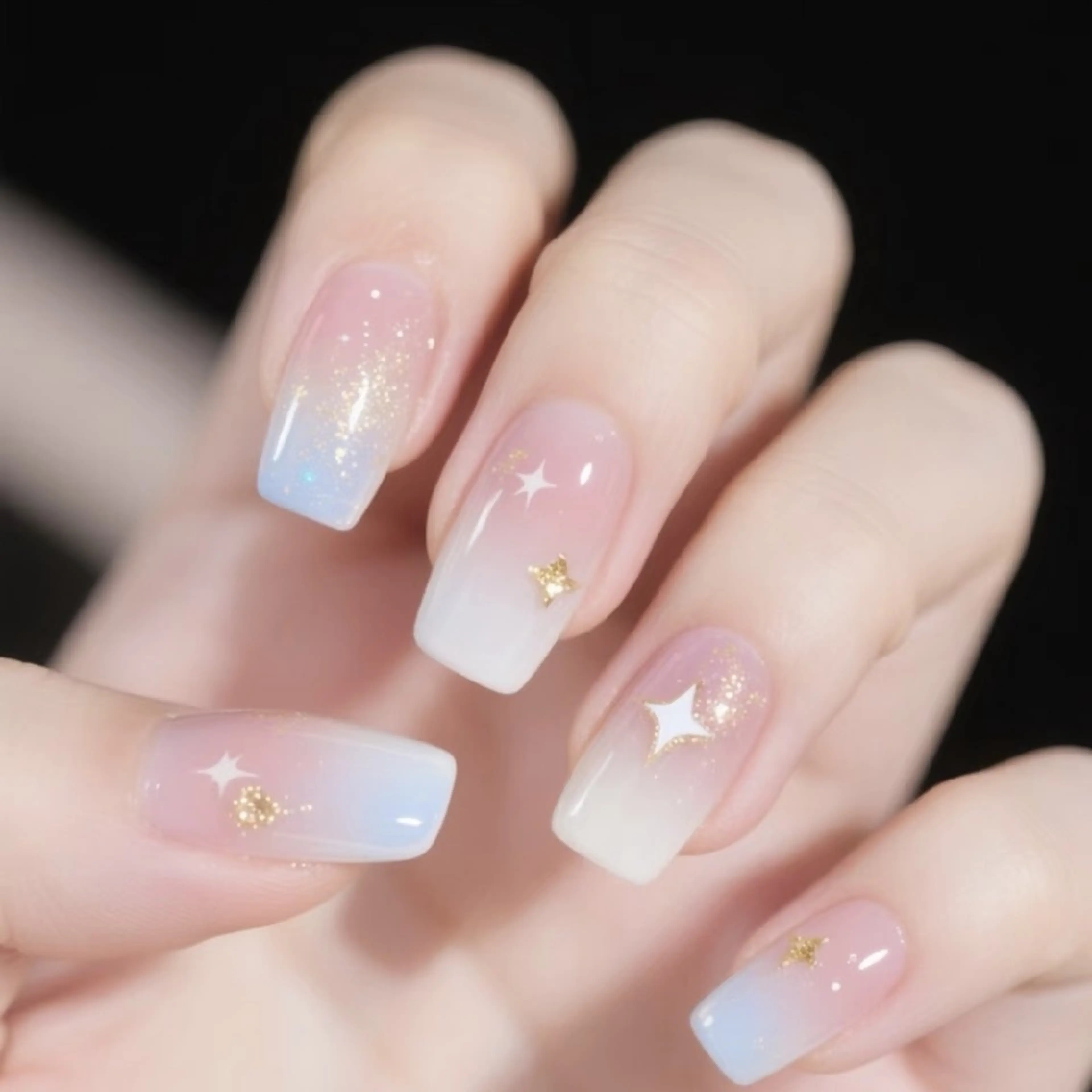 ネイル 鈴木 彩星のネイルデザイン