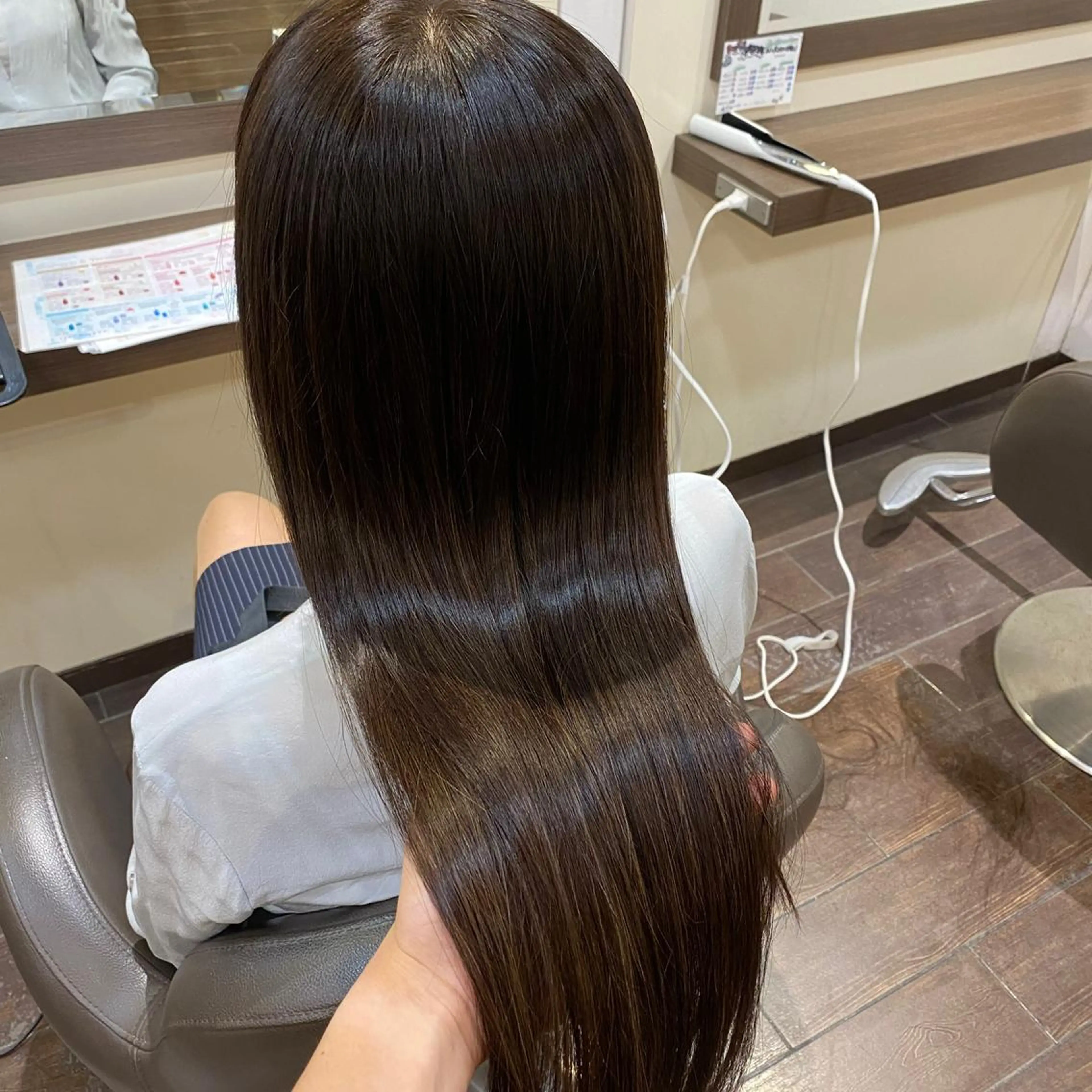 ロング パーマ newi saLyu 今井海斗のヘアスタイル