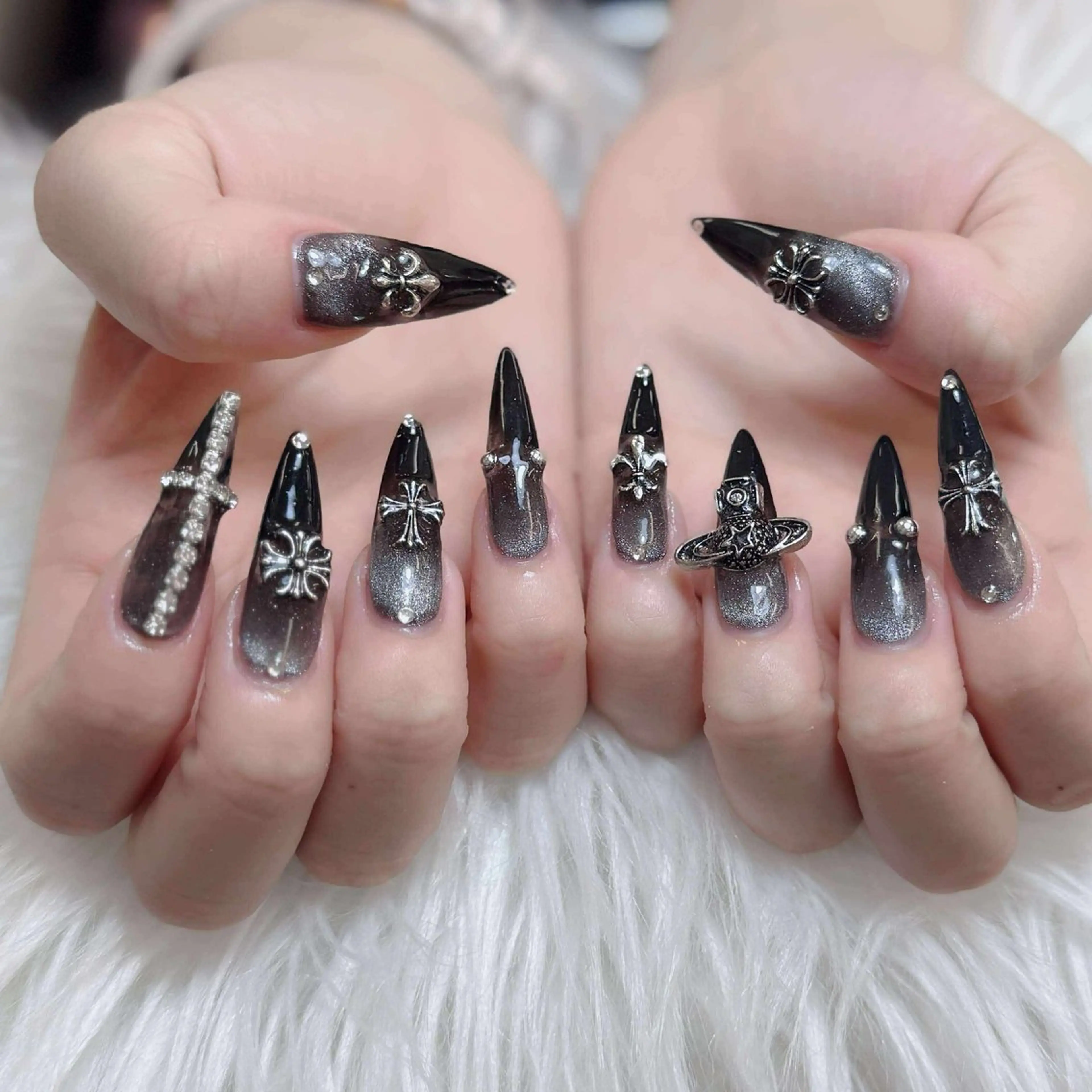 ネイル チークネイル 長さ出し フットネイル マグネットネイル 持ち込み ハンドネイル ANH NAIL ゴテゴテ専門店💎のネイルデザイン