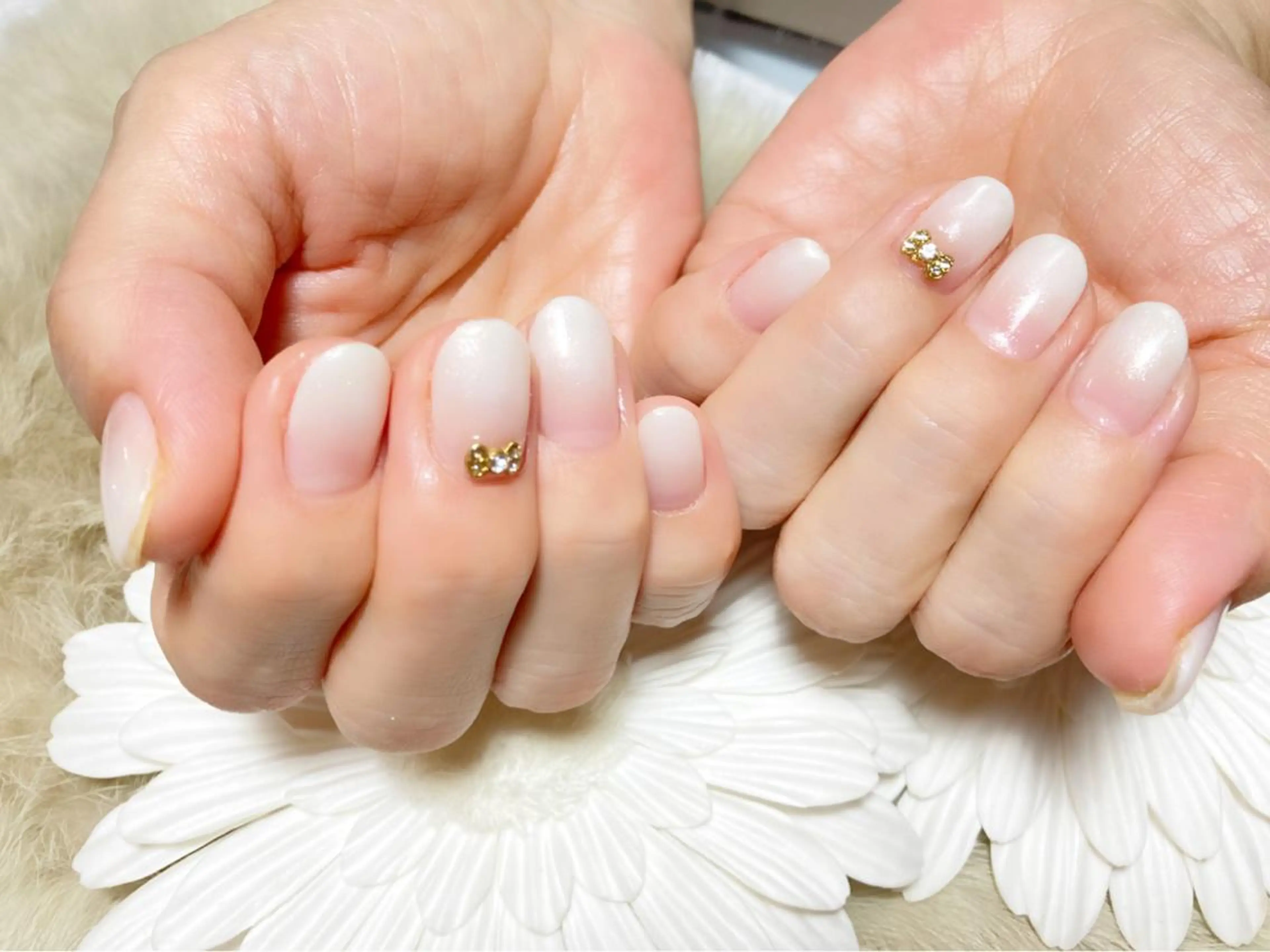 ネイル Yakko pas á pasのネイルデザイン