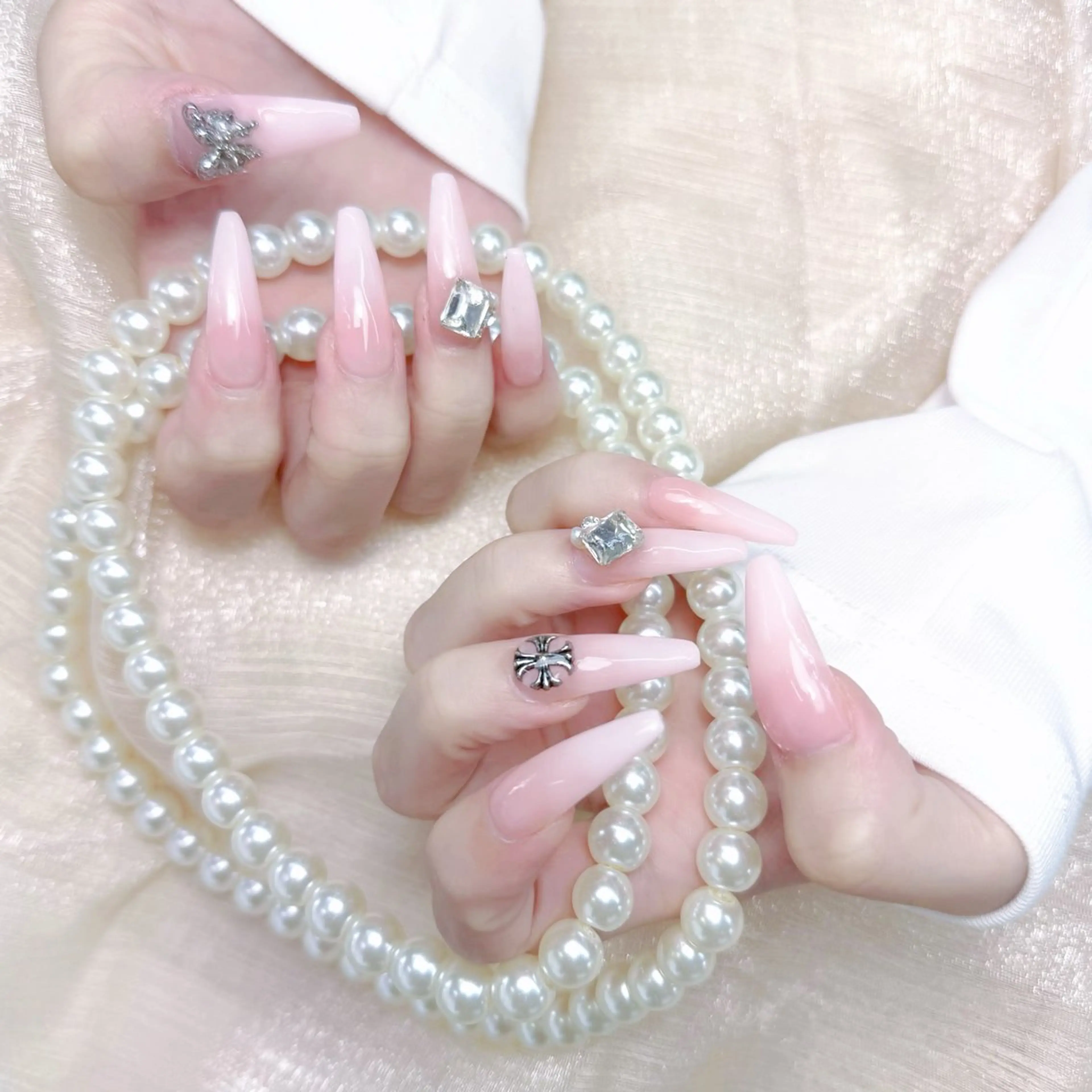 ネイル ハンドネイル いちご chan novaのネイルデザイン