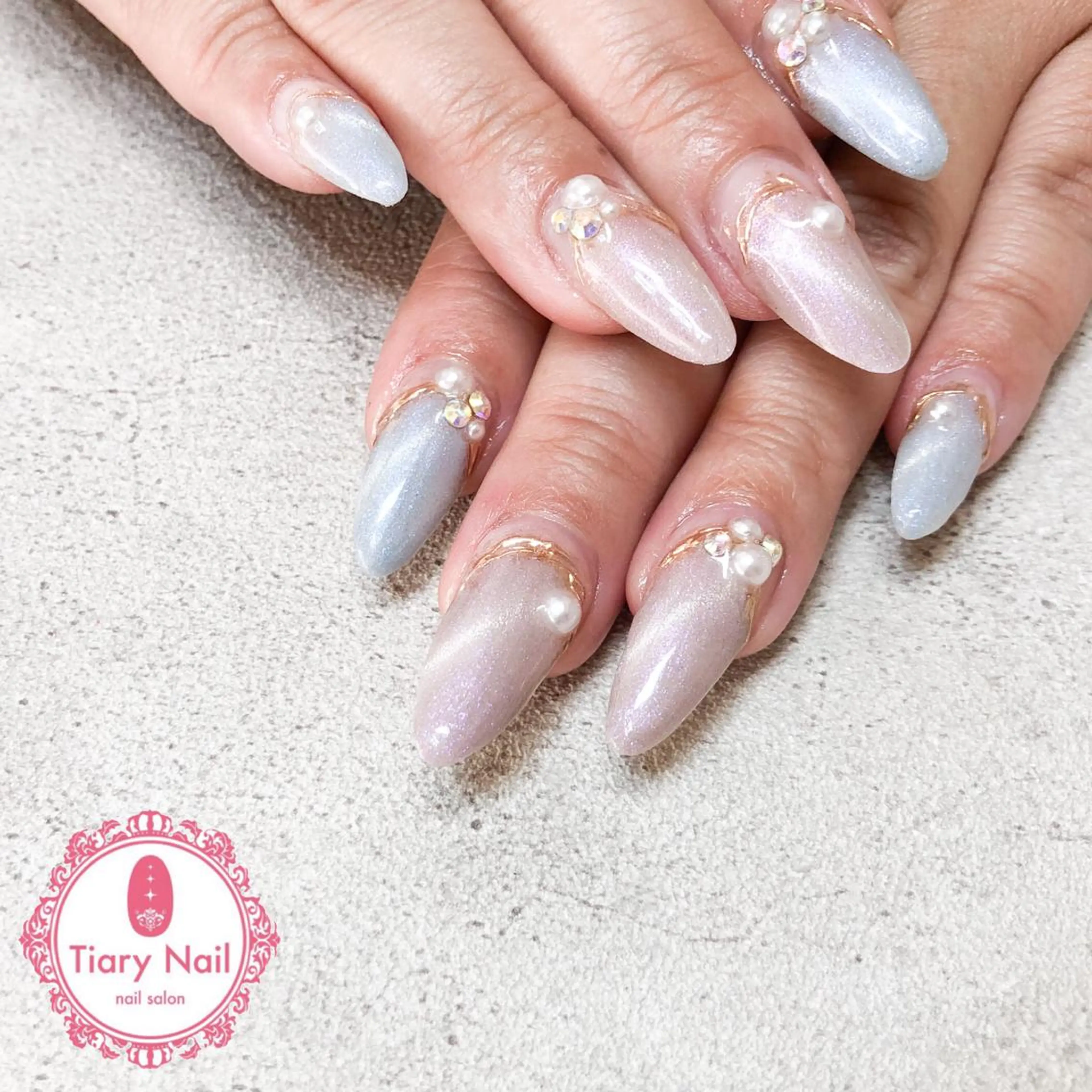 ネイル tiarynail K Kのネイルデザイン