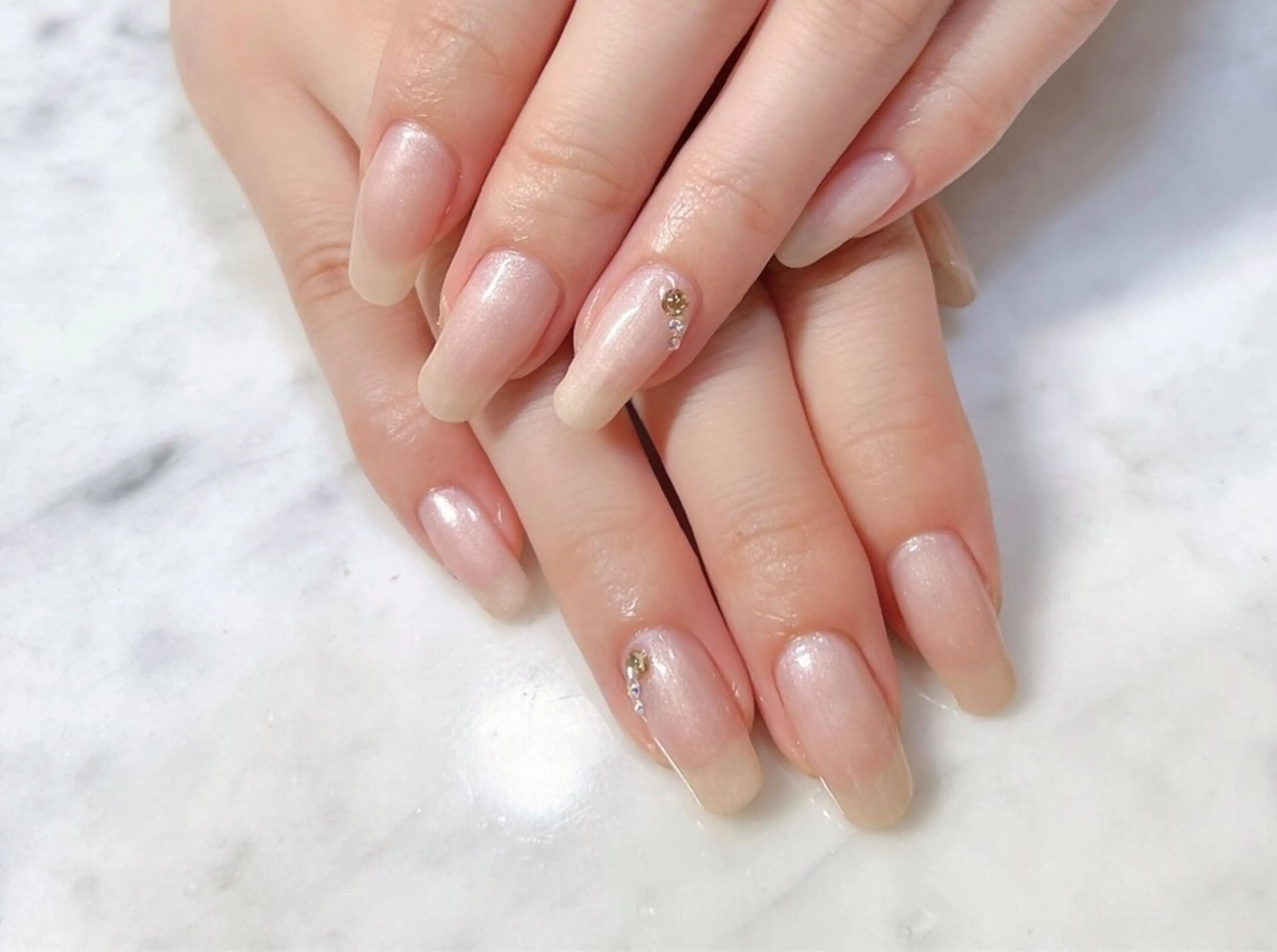 ネイル ワンカラーネイル ストーンネイル ハンドネイル CHIC nail 目黒のネイルデザイン