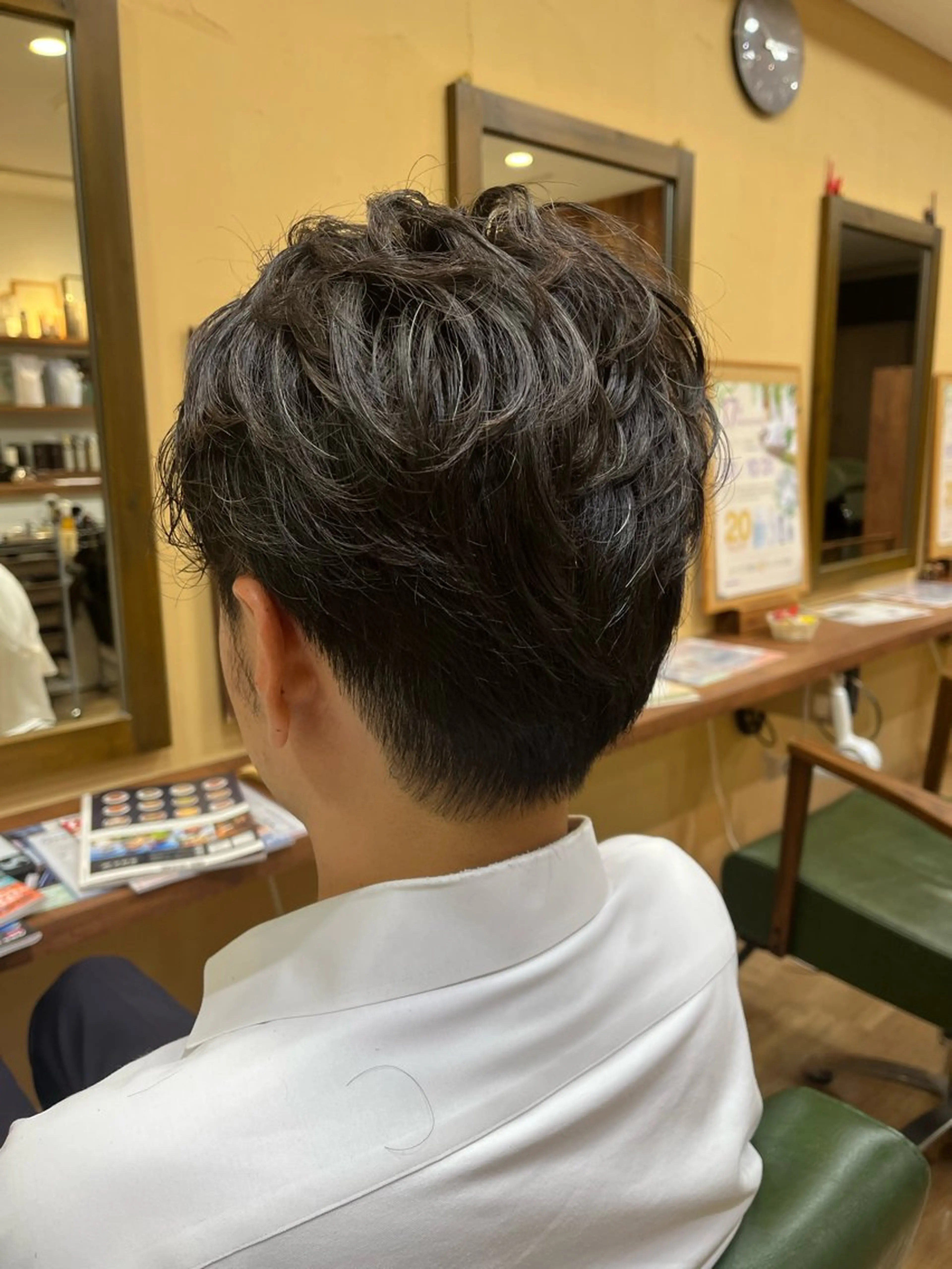 ショート メンズ メンズパーマ 刈り上げ Greens Yokoのヘアスタイル