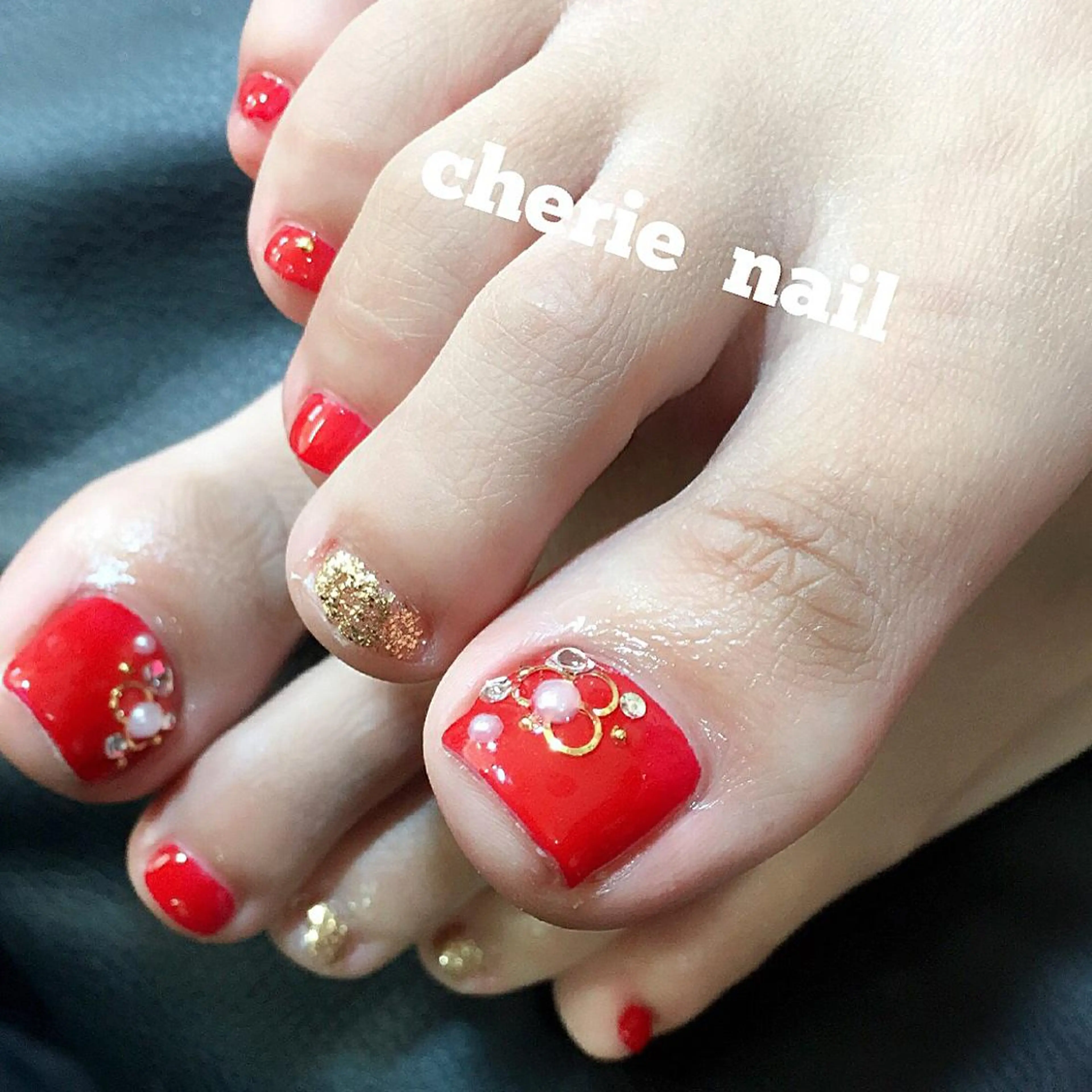 ネイル フットネイル ストーンネイル cherie nail所属・馬場 鮎のエステ・リラクイメージ