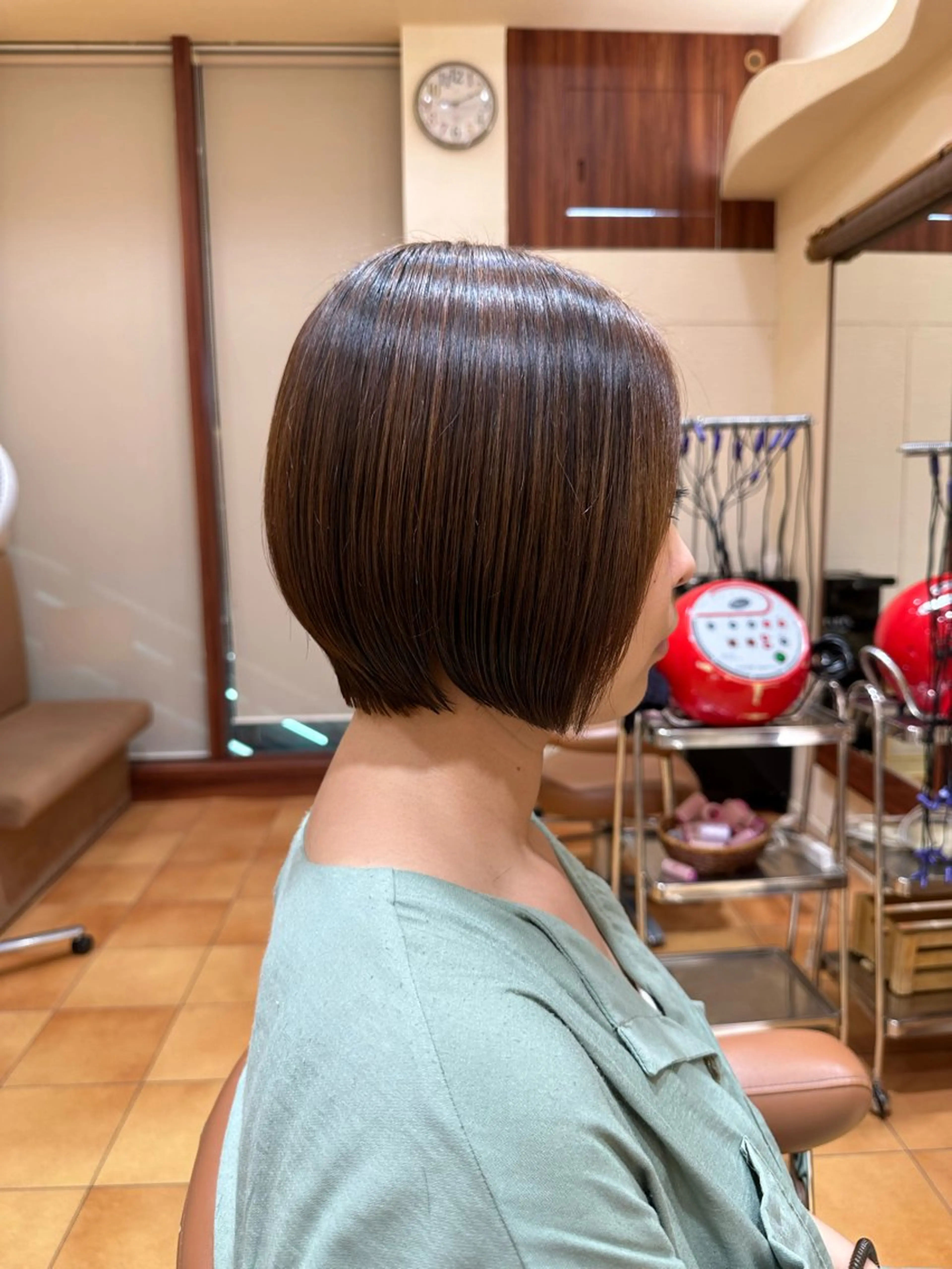 ミディアム とうい/パーマボブ/ くせ毛/丸みボブのヘアスタイル