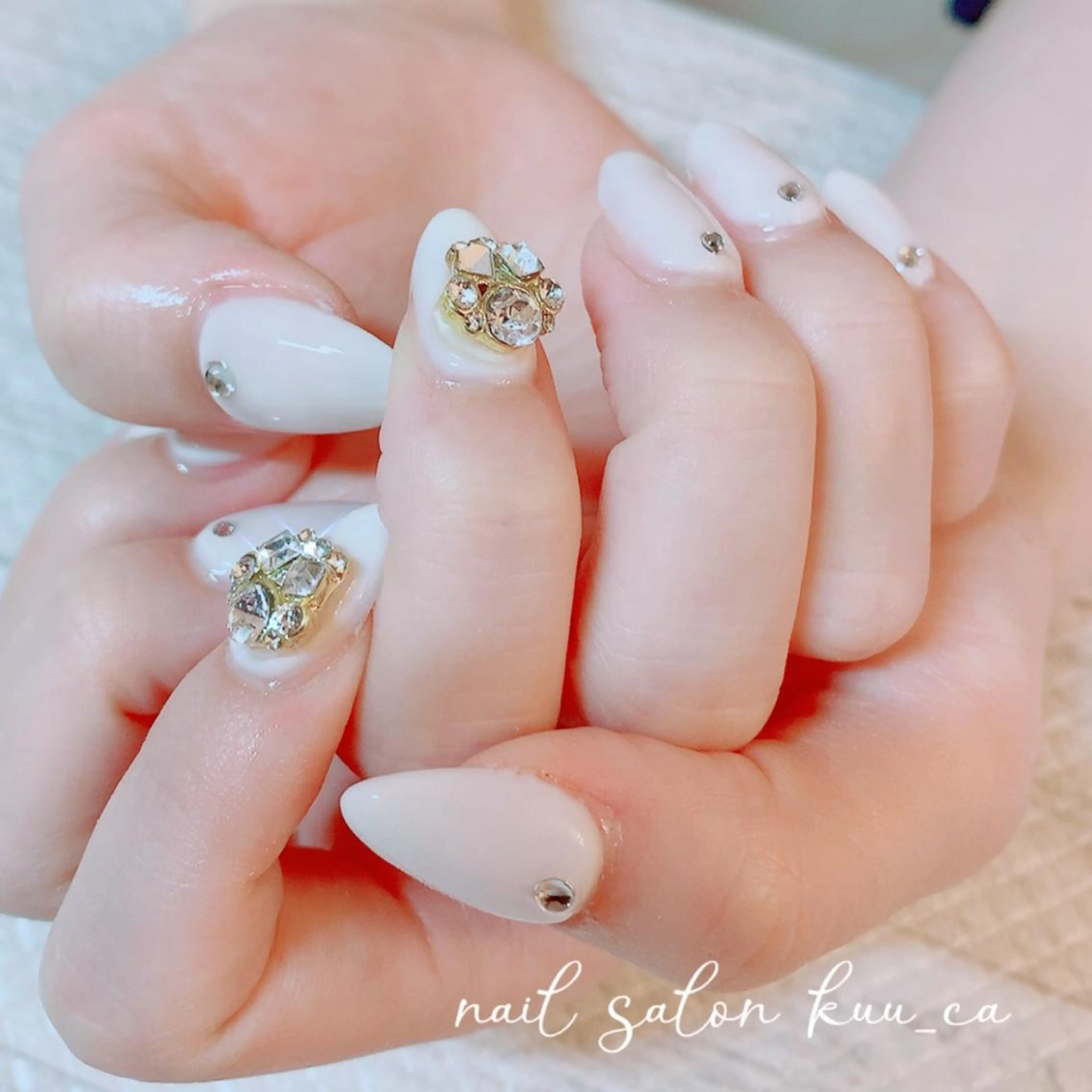 ネイル ホワイト nail salon kuu_caのネイルデザイン