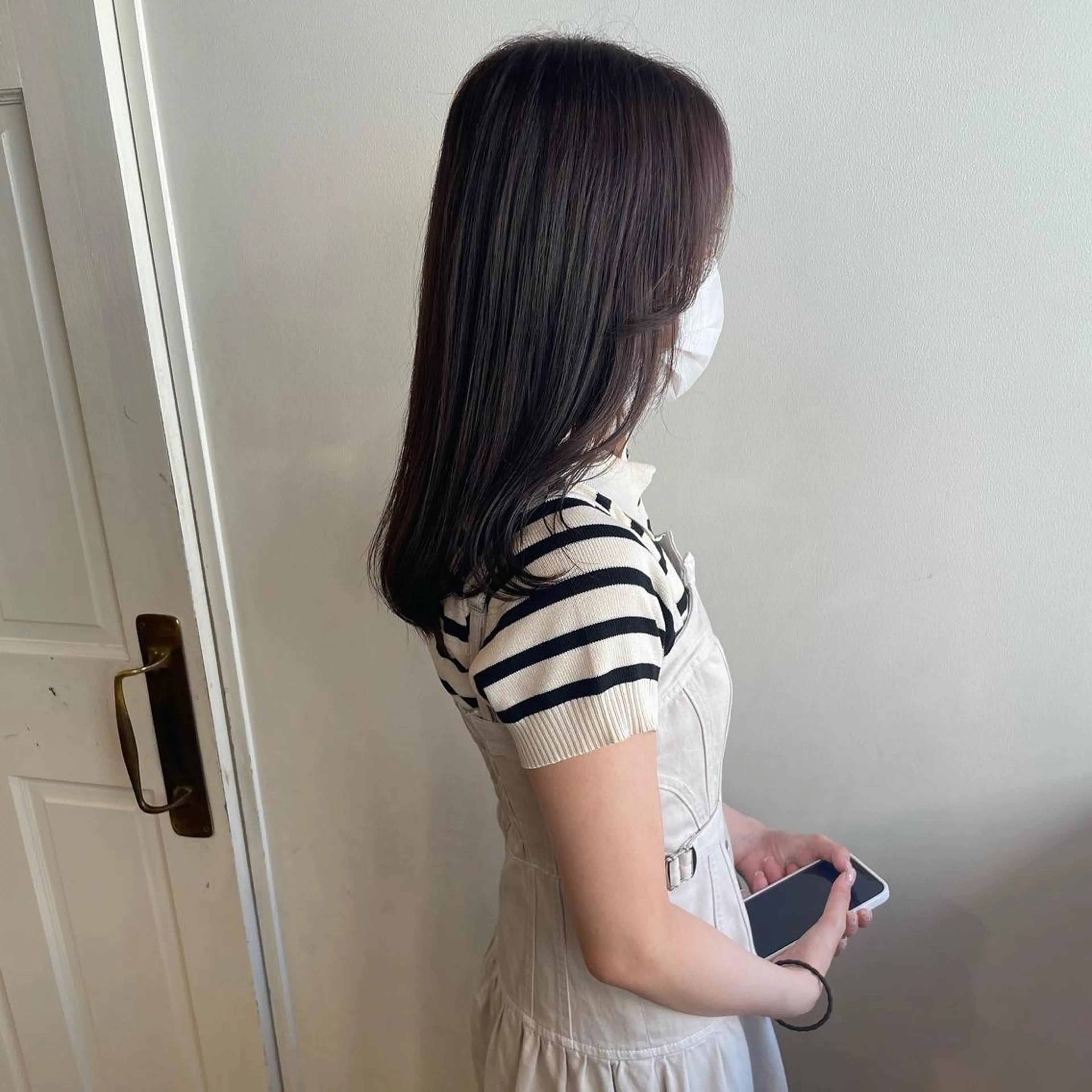 セミロング カラー グレージュ ラベンダーカラー ラベンダーグレージュ ラベンダーグレー カット ヘアカラー トリートメント MIOベージュカラー 柔らかいカラーのヘアスタイル