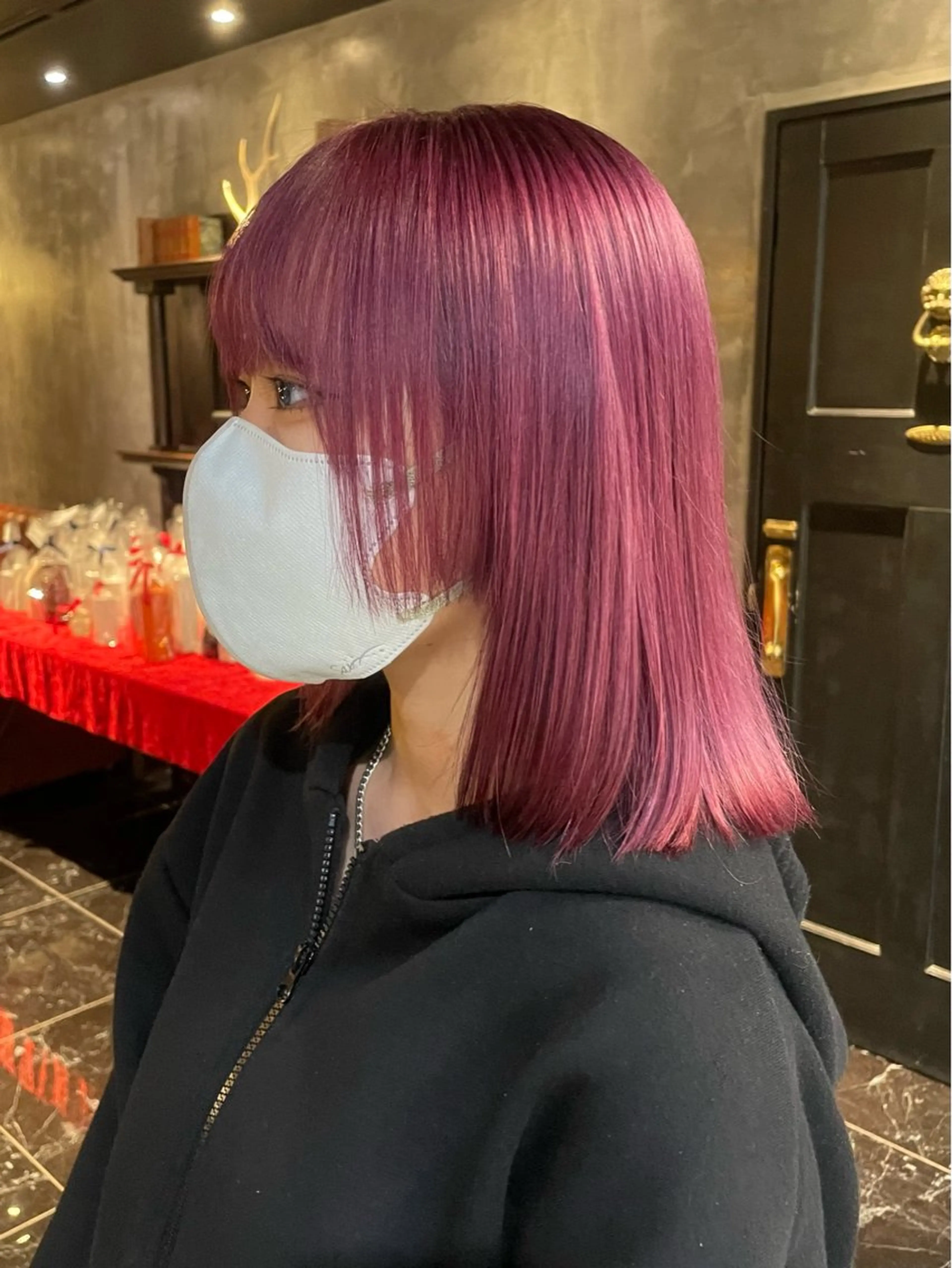 ミディアム カラー パーマ ヘアアレンジ レイヤー/ 透明感カラー/マドカのヘアスタイル