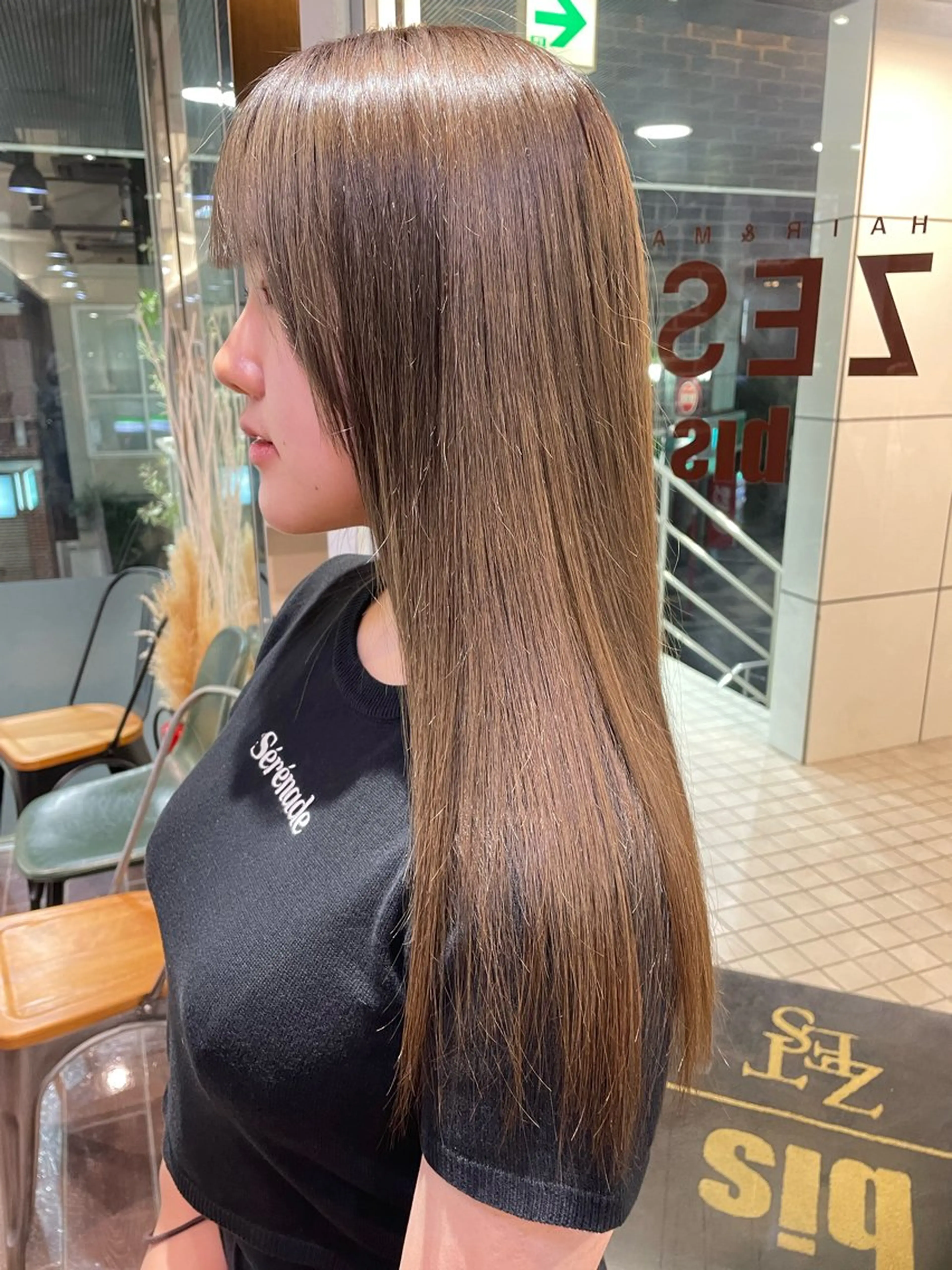 ロング カラー ベージュカラー デザインカラー オリーブベージュ オリーブカラー ヘアカラー メンズ/ブリーチなし サクラ🌸のヘアスタイル