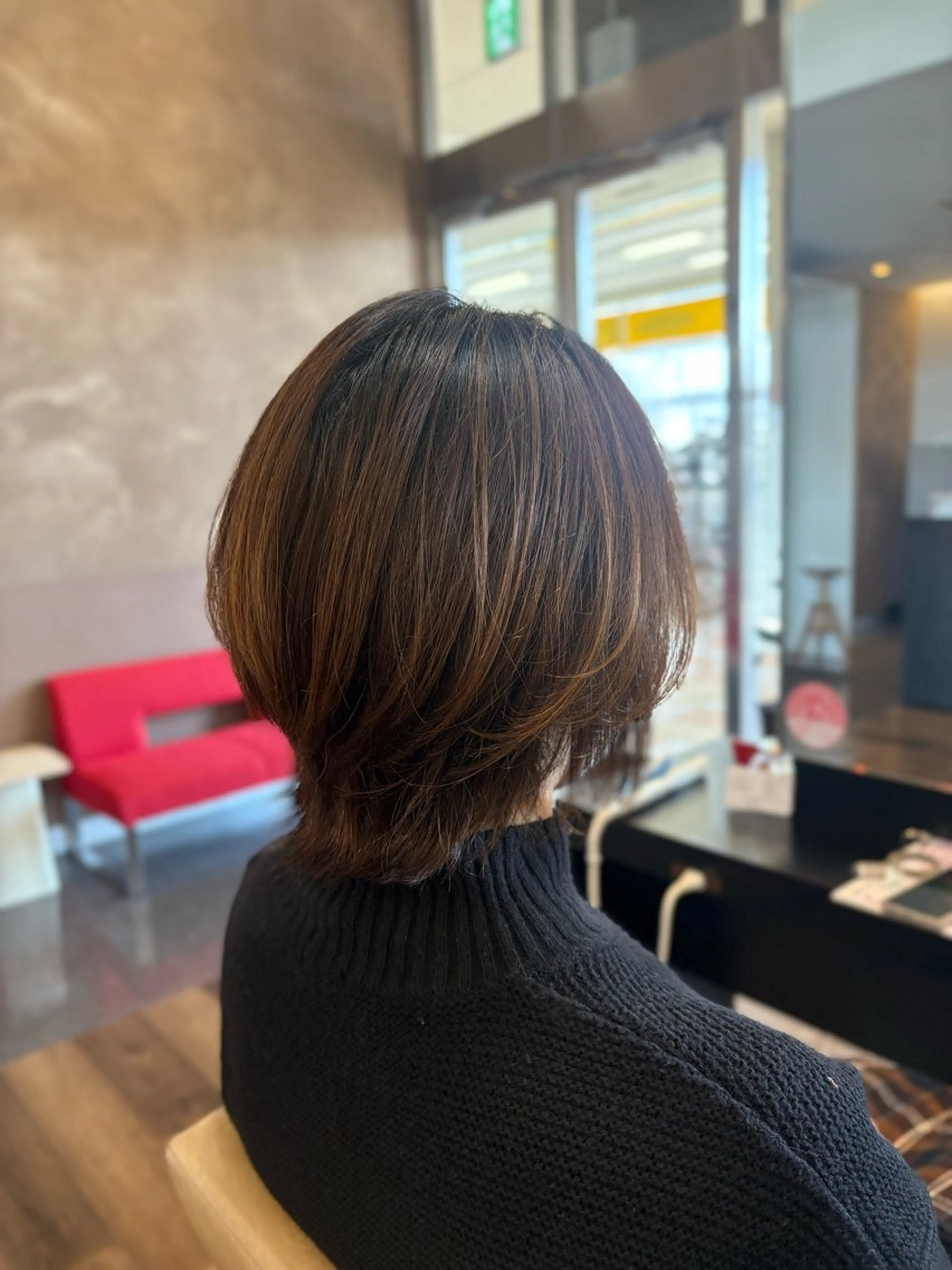 ショート カラー レイヤーカット ショートヘア ウルフカット ウルフレイヤー カット ヘアカラー トリートメント STYLE所属・山本 勝巳のヘアスタイル