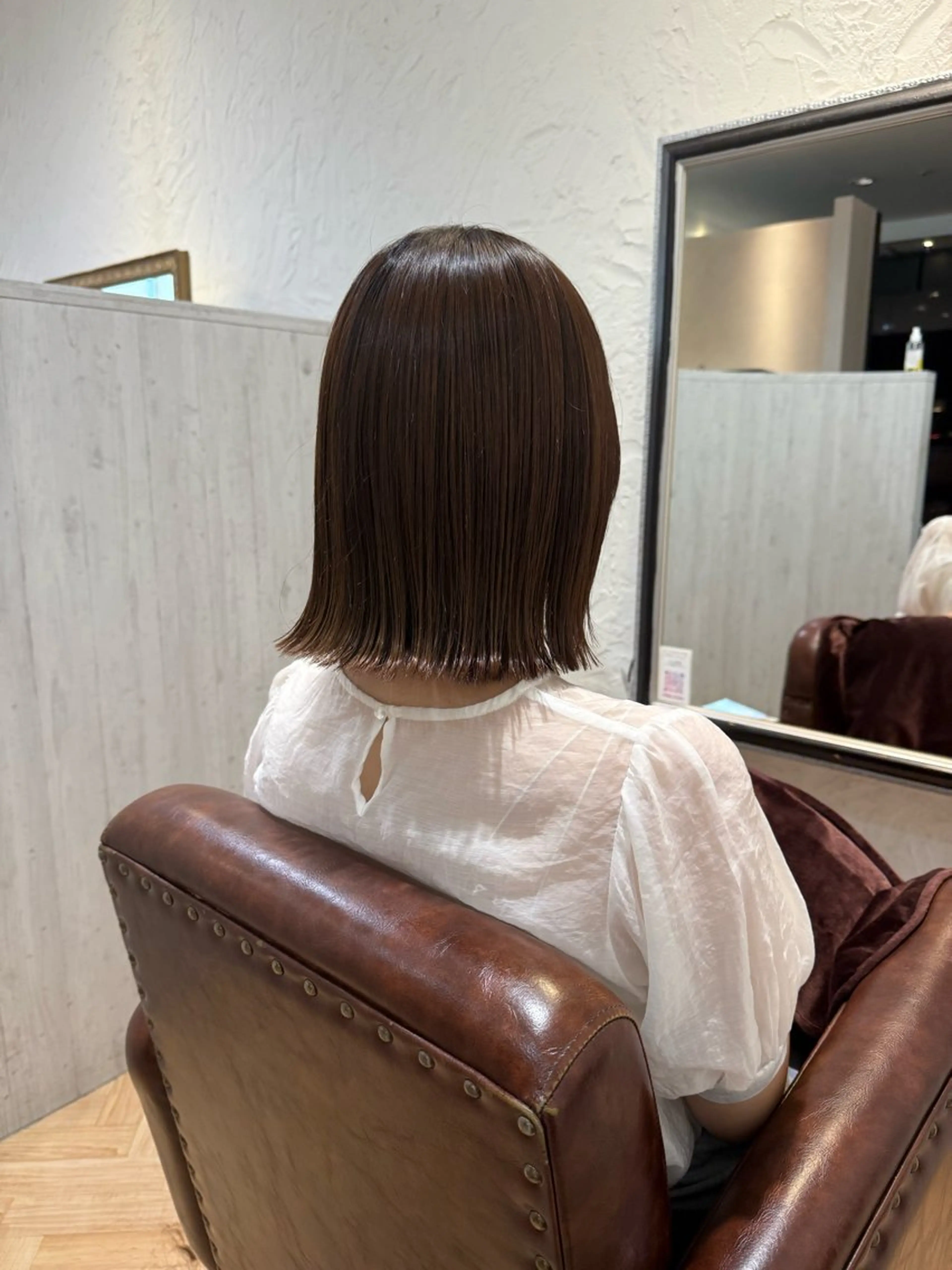 ミディアム 切りっぱなしボブ ボブ 顔まわりレイヤー 顔周りカット レイヤーカット airi カットモデル募集中◎のヘアスタイル