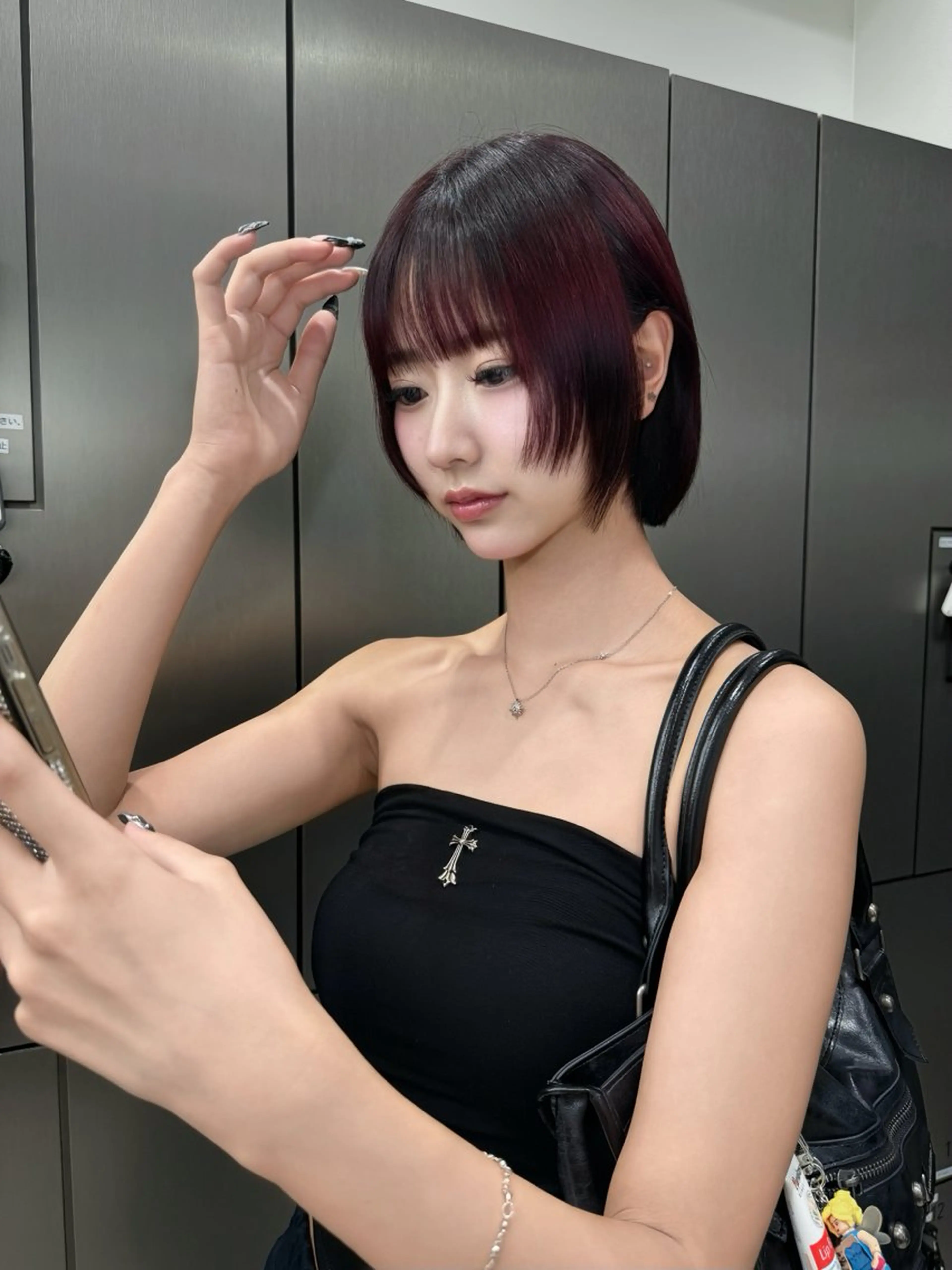 カラー カット 𝐥𝐚𝐲𝐞𝐫 韓⛓️ハイトーンのヘアスタイル