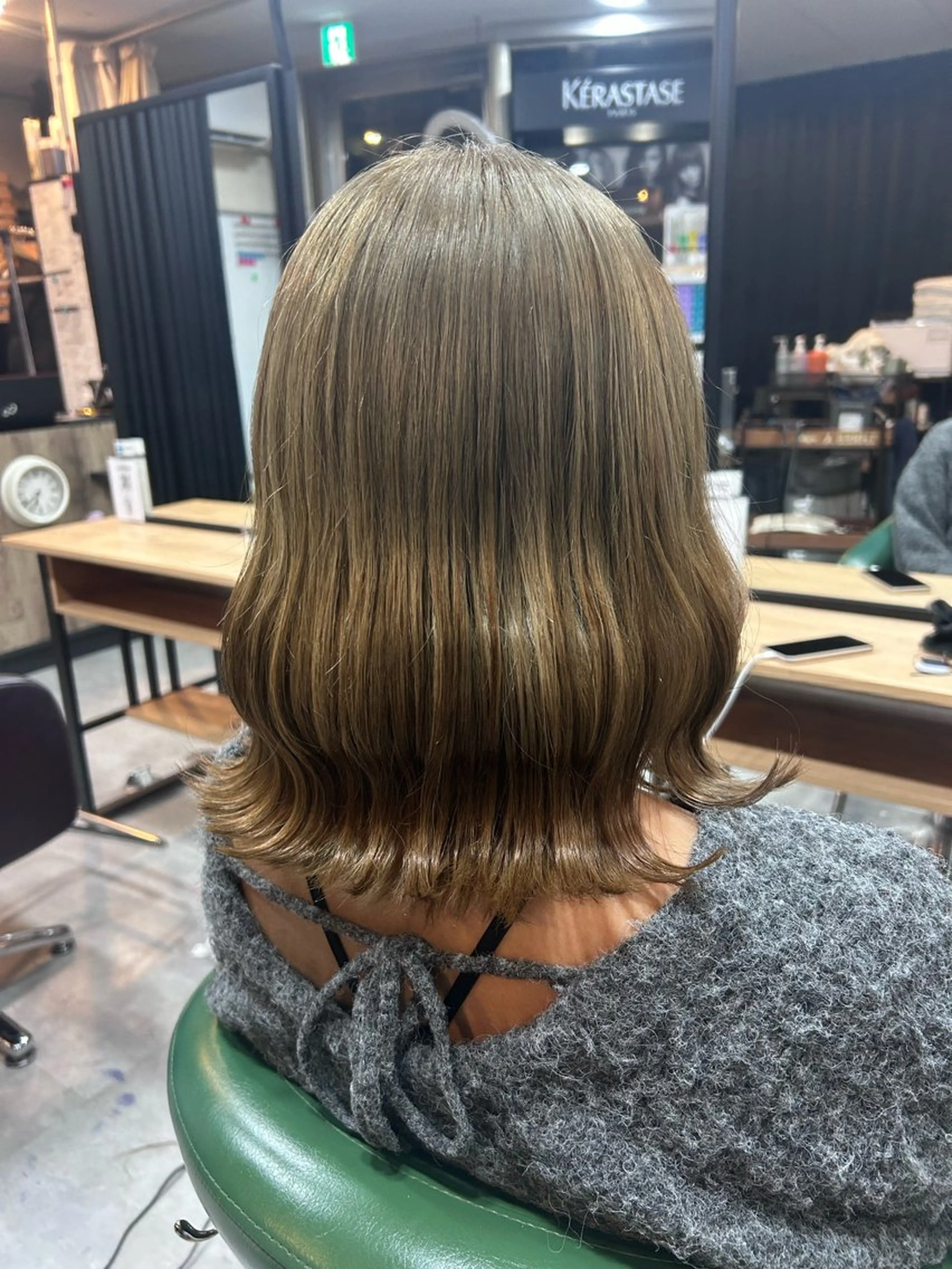 ミディアム カラー カット ヘアカラー mizuki THREE（A）のヘアスタイル