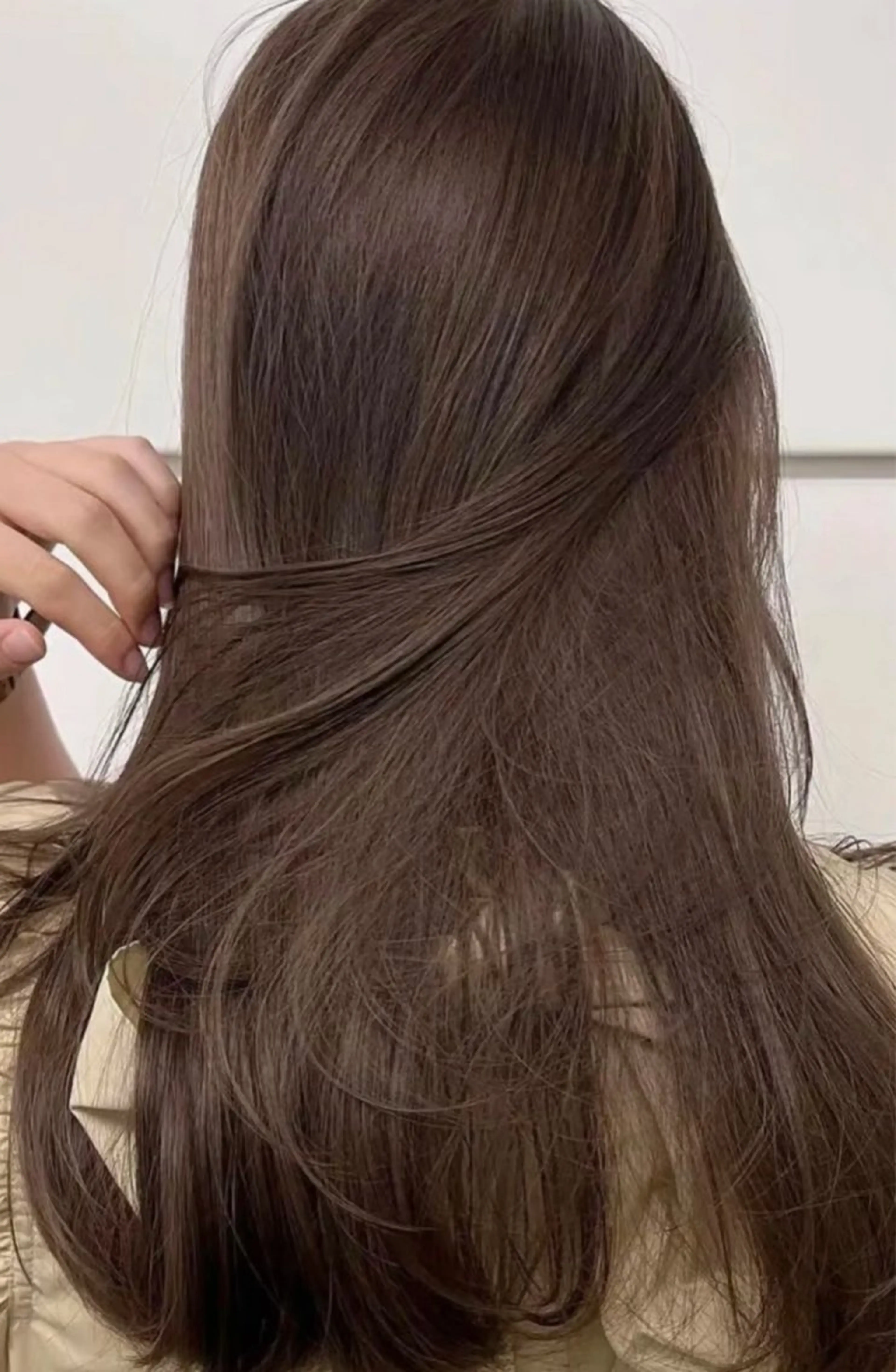 カラー ブラウンカラー 透明感カラー ヘアカラー ARMONY表参道店所属・韓国風レイヤーカラー ライムのヘアスタイル