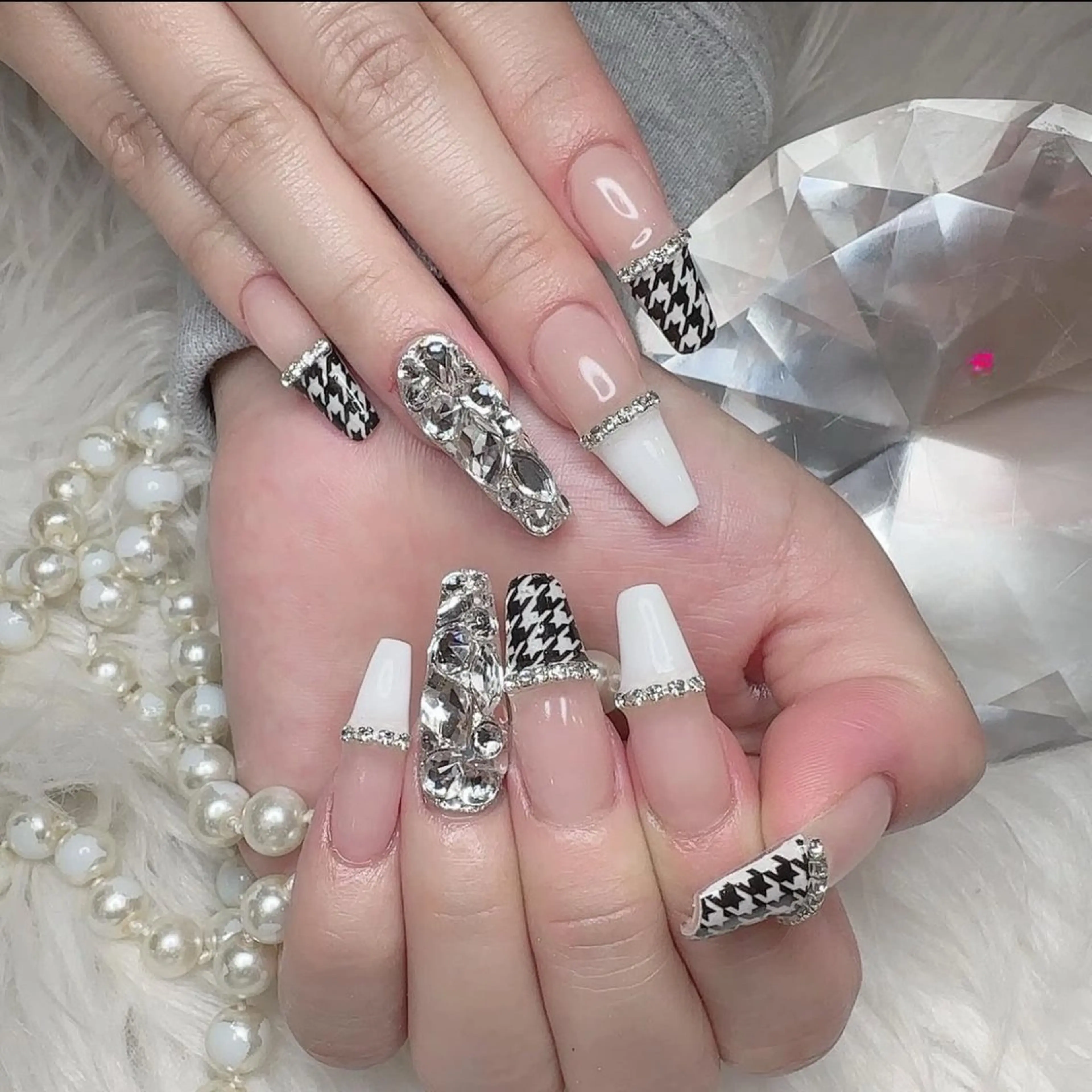 ネイル アートネイル ジェルネイル ネイルチップ ハンドネイル Rin Rin TA Nailのネイルデザイン