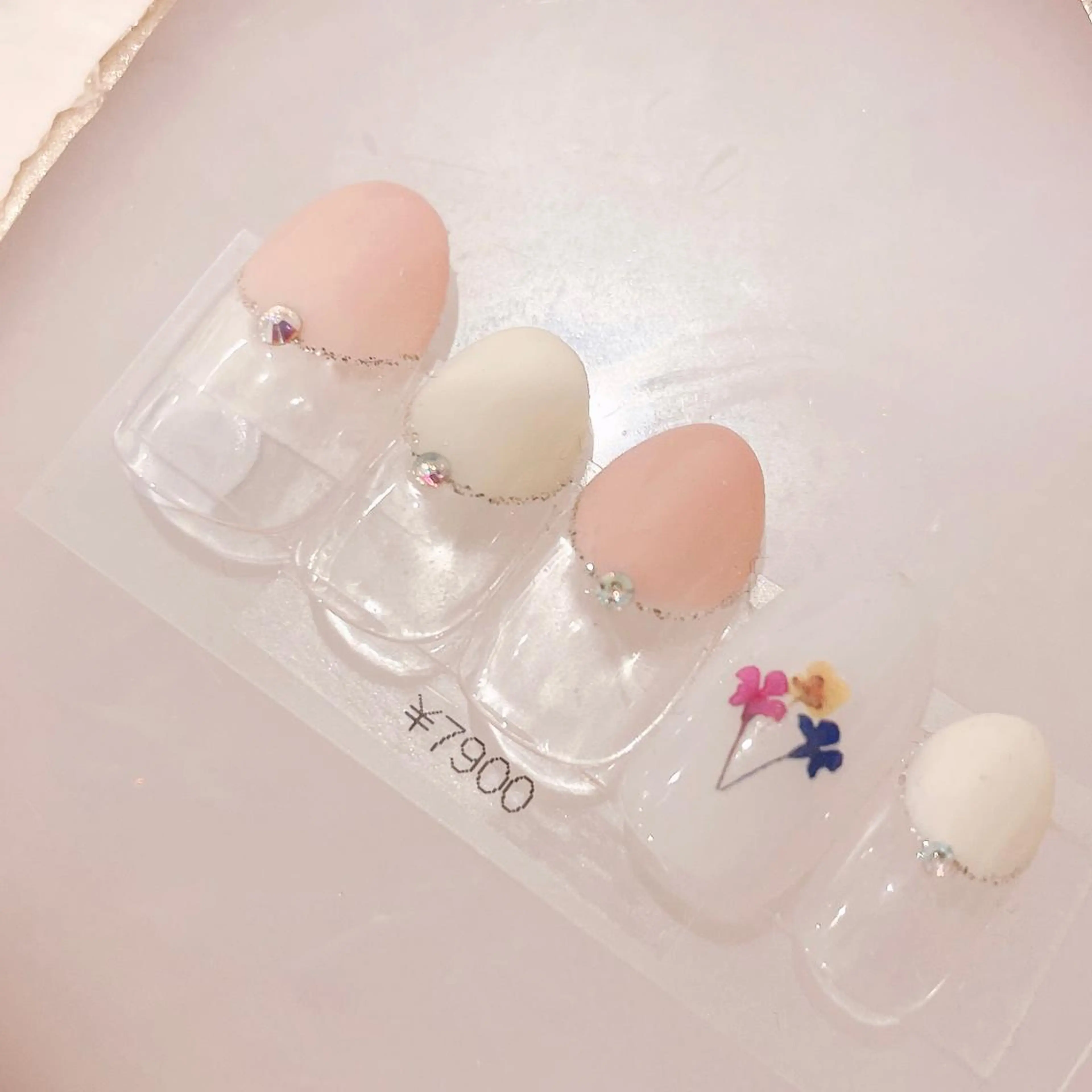 ネイル フレンチネイル ハンドネイル CHIARA nailsのネイルデザイン