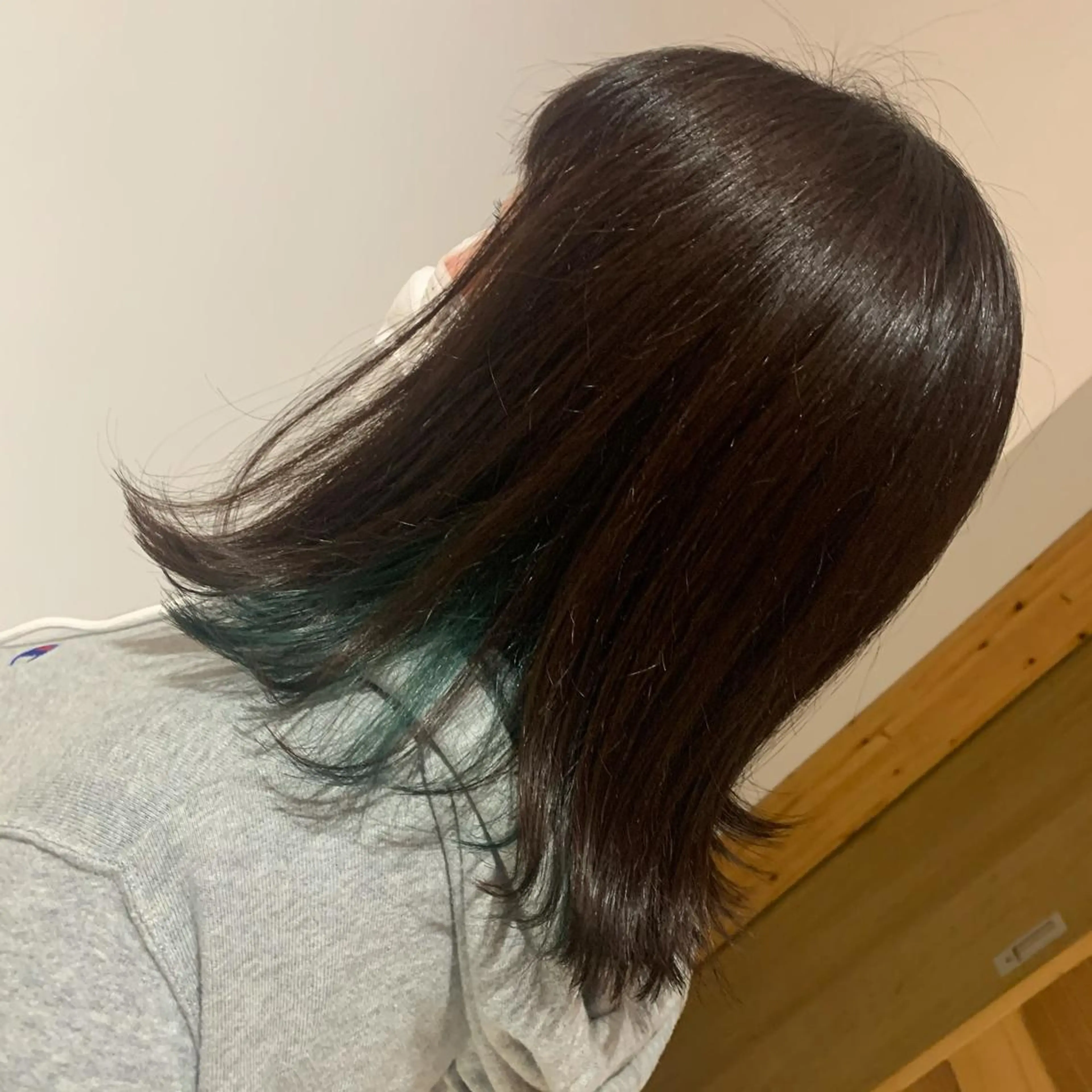 ミディアム カラー インナーカラー ヘアカラー SOU所属・ふるかわ れなのヘアスタイル