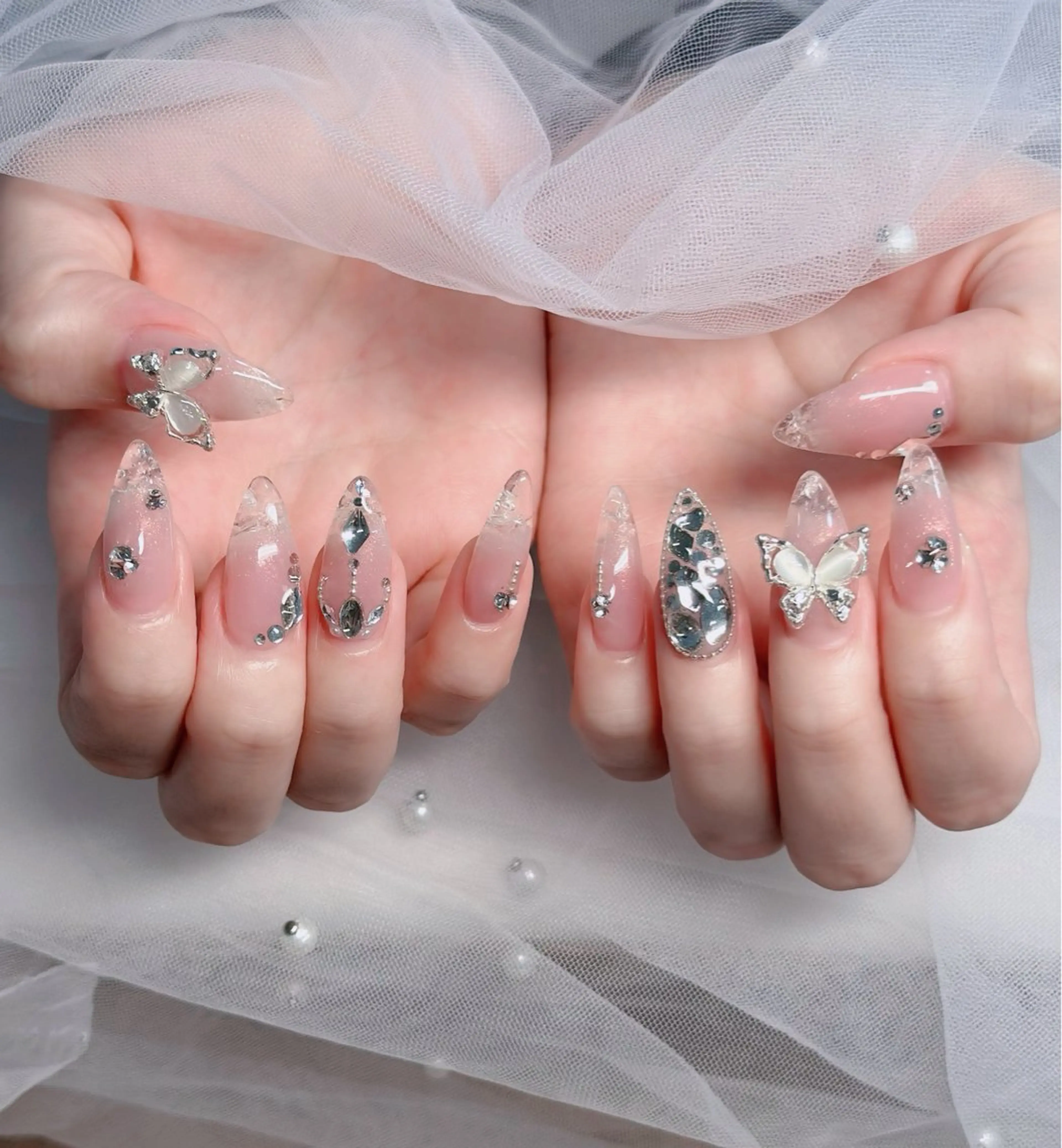 ネイル フレンチネイル ジェルネイル ガラスフレンチ ハロウィン ハート H.baby nail所属・H.baby Nail Salonのネイルデザイン