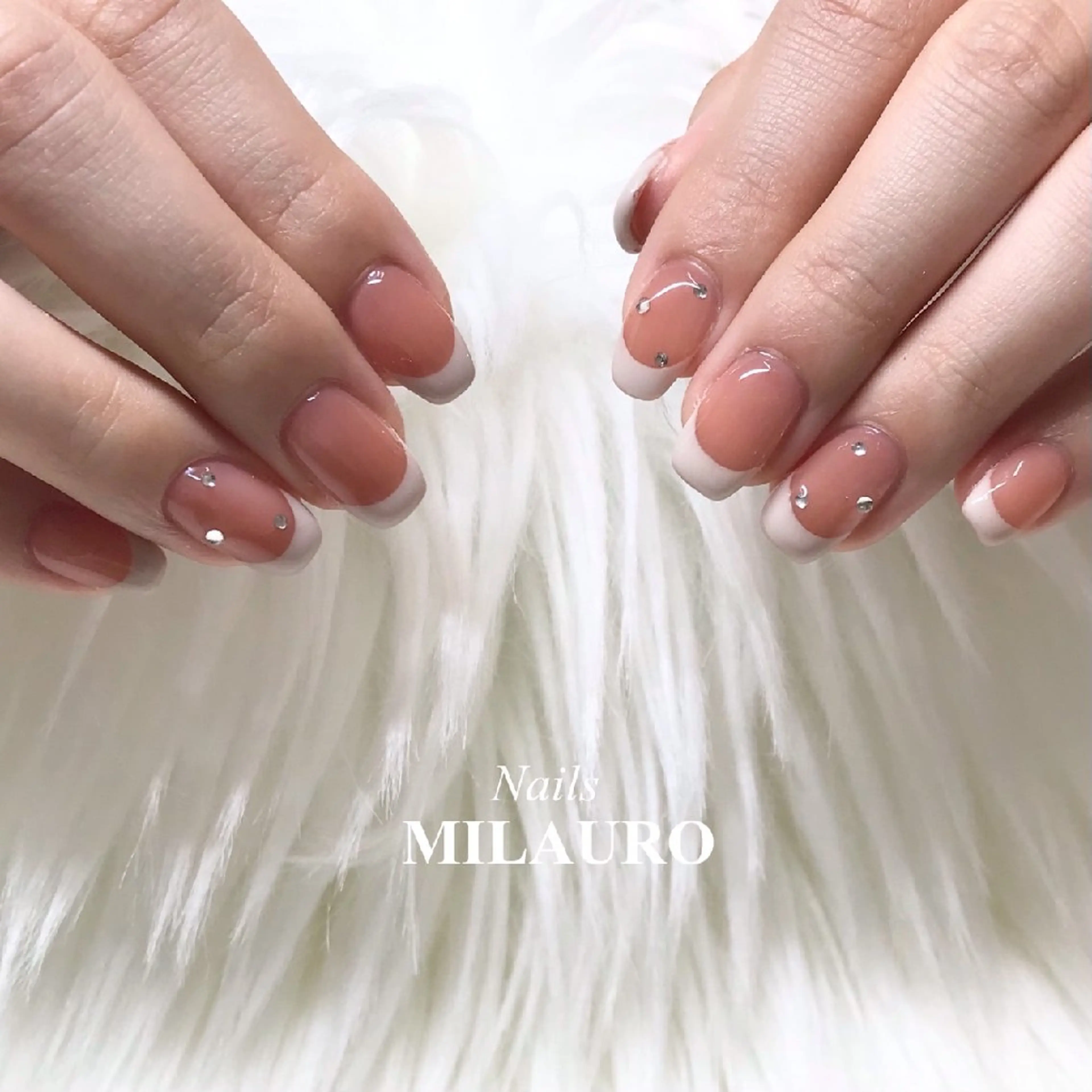 ネイル フレンチネイル ホワイト Nails MILAURO所属・MIYUKI /大人シンプルネイルのネイルデザイン