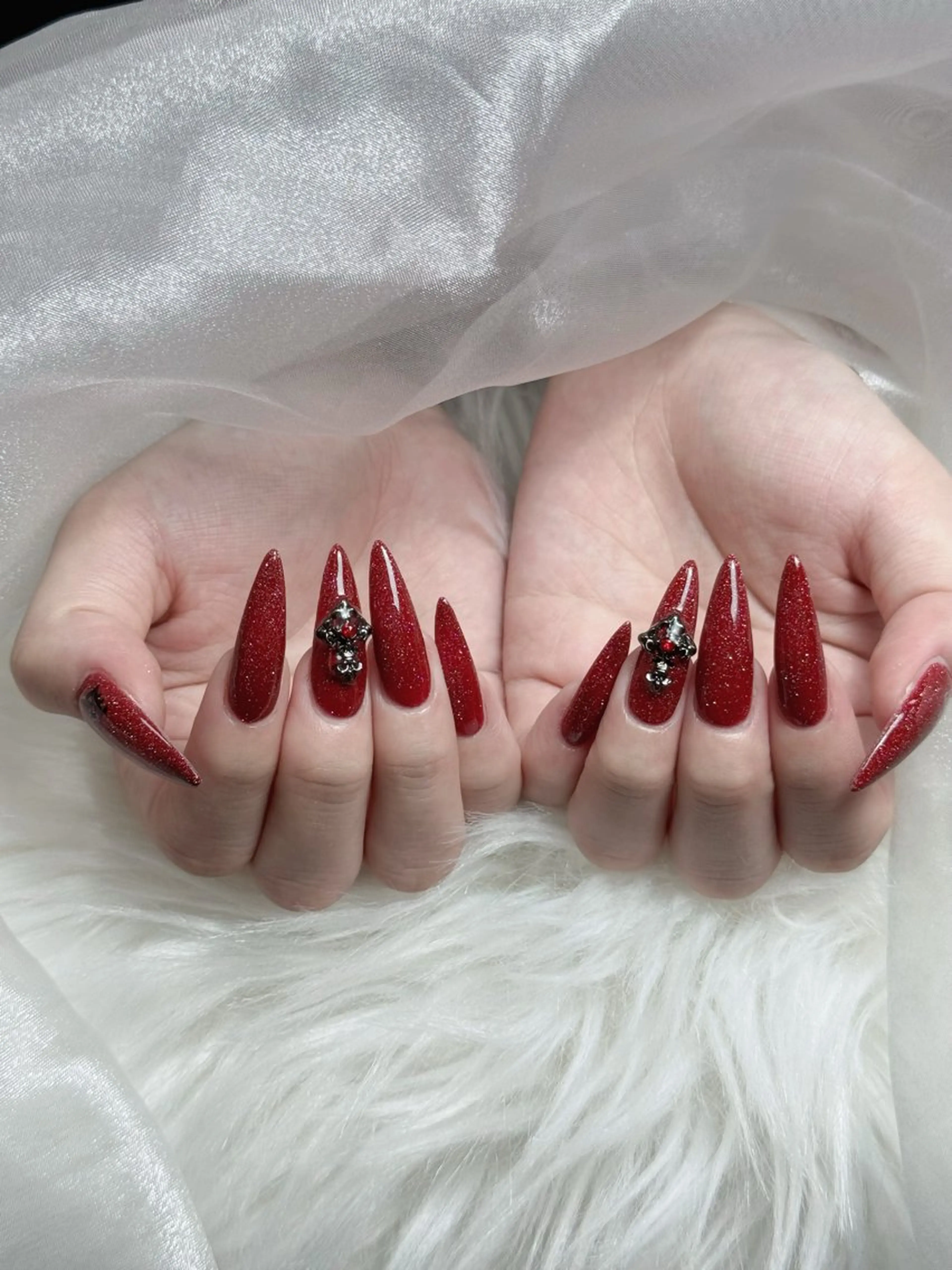 ネイル フレンチネイル ジェルネイル キラキラネイル 韓国ネイル マグネットネイル Julli nail studio所属・Julli NailStudioのネイルデザイン