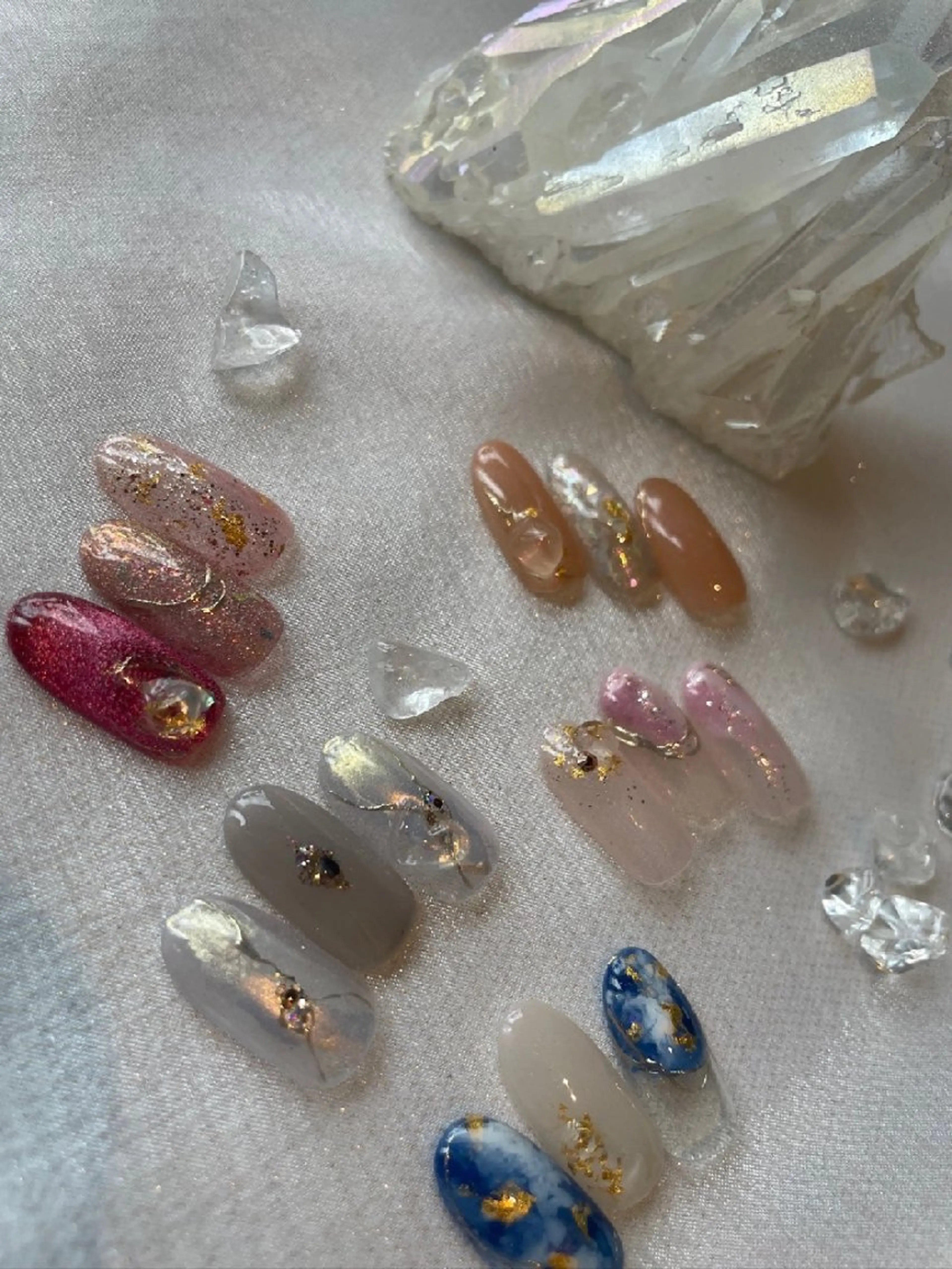 開運ネイル♬.*ﾟ24kゴールド♡金箔♡クリスタル♡の写真