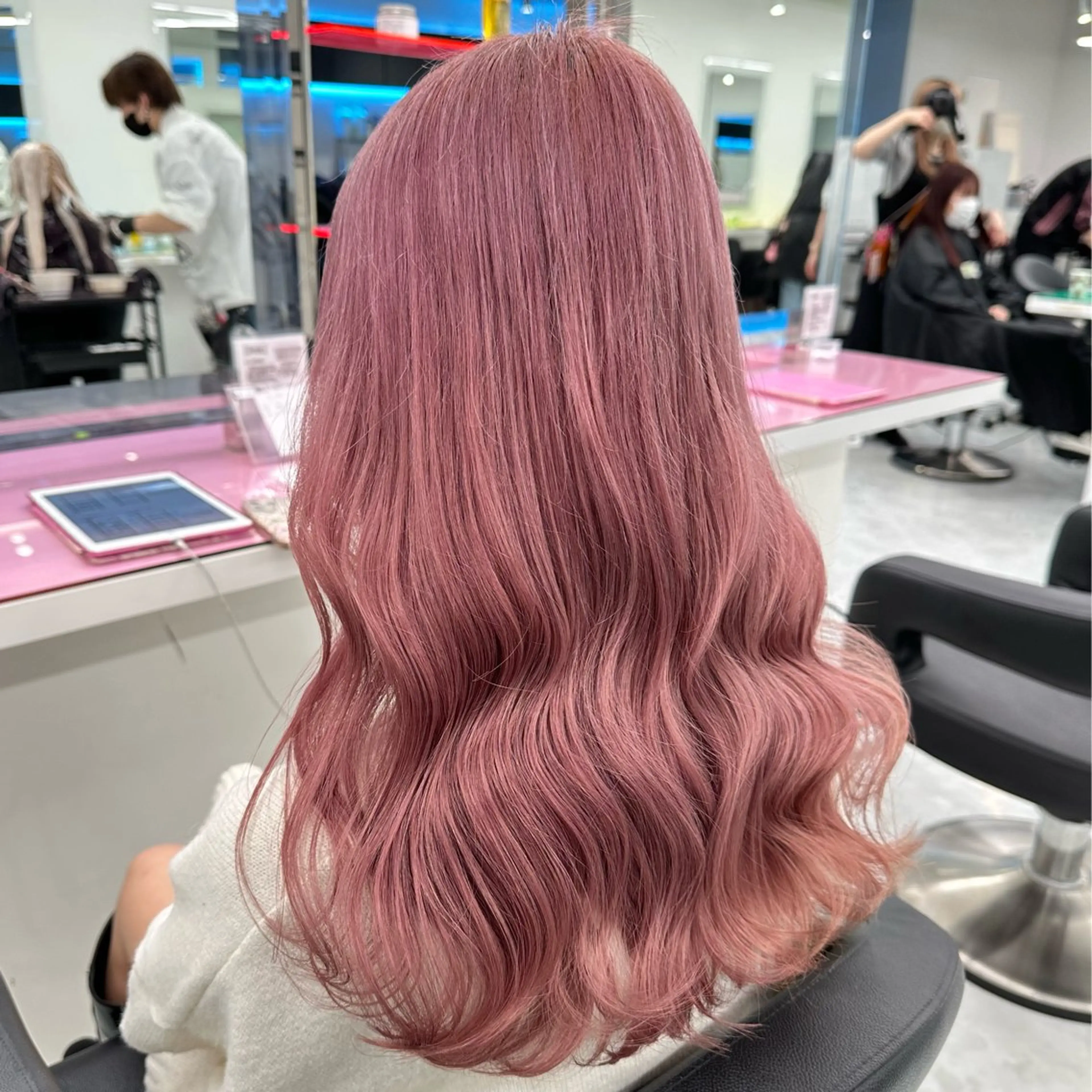 ミディアム カラー 🎀🧁ダメージレス 艶髪カラー🧁🎀のヘアスタイル