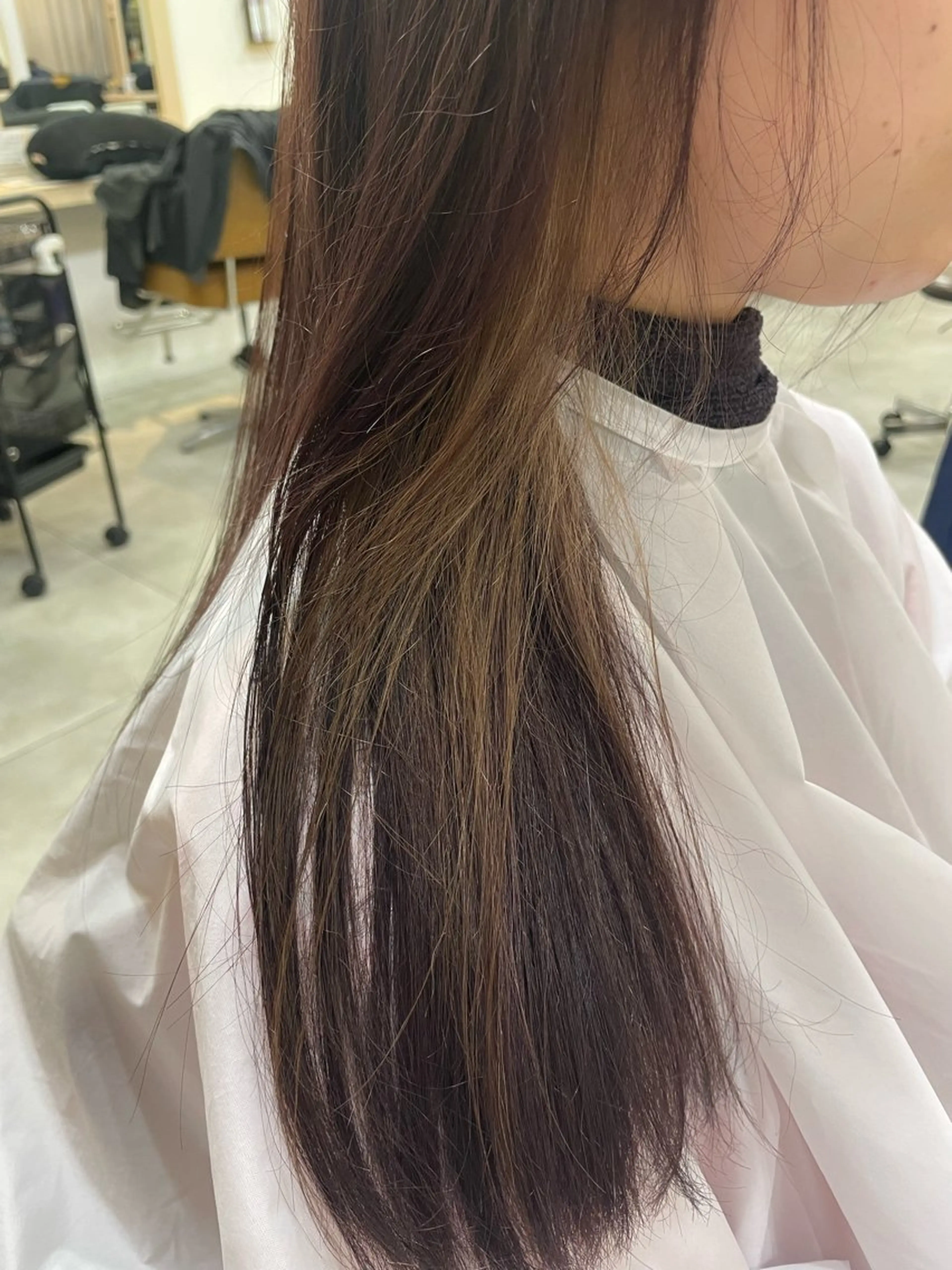 カラー ベージュカラー カシス イヤリングカラー ヘアカラー カラーモデル/Un Fleur/田口流名のヘアスタイル