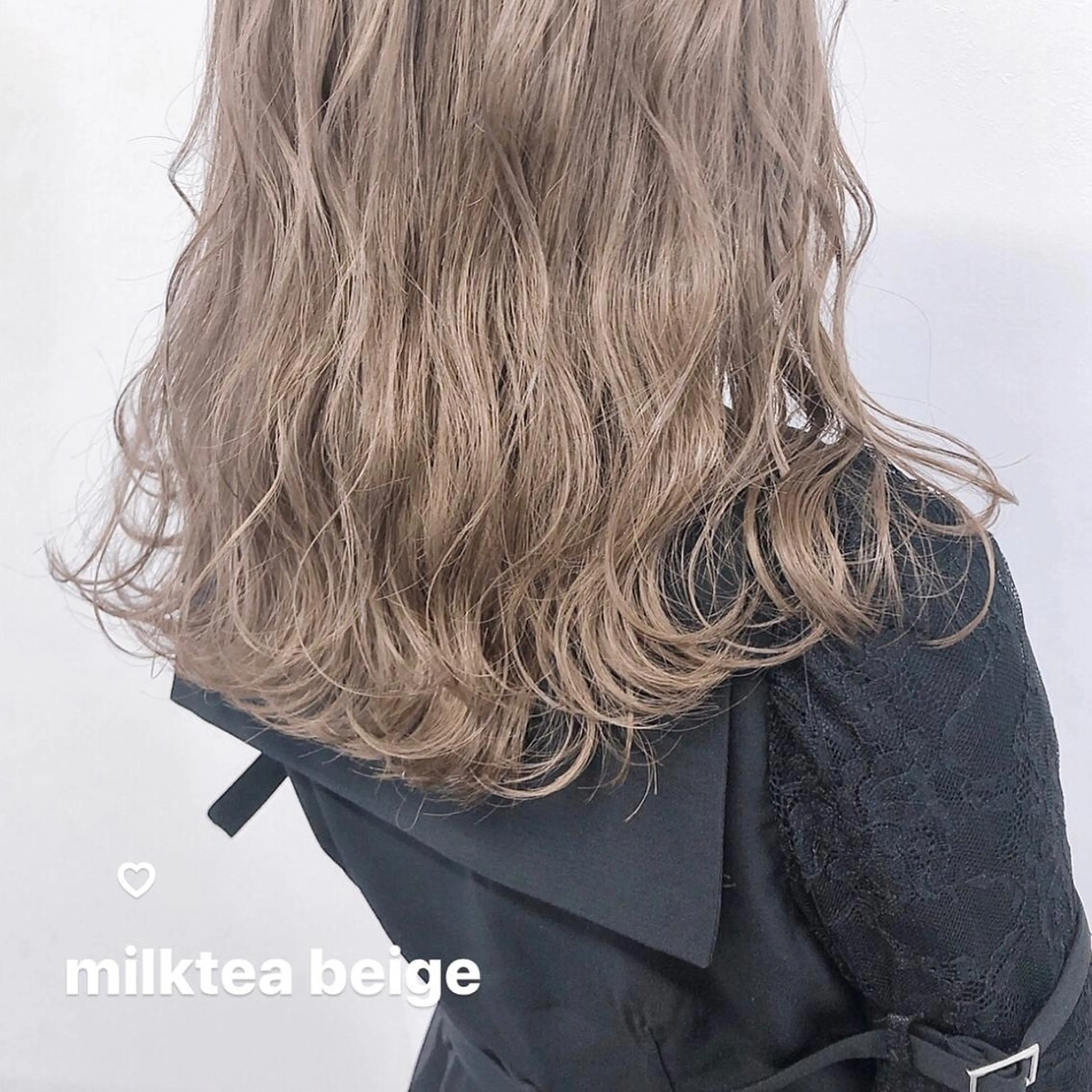 ミディアム misaki🩰🤍 まろみ透け感カラーのヘアスタイル