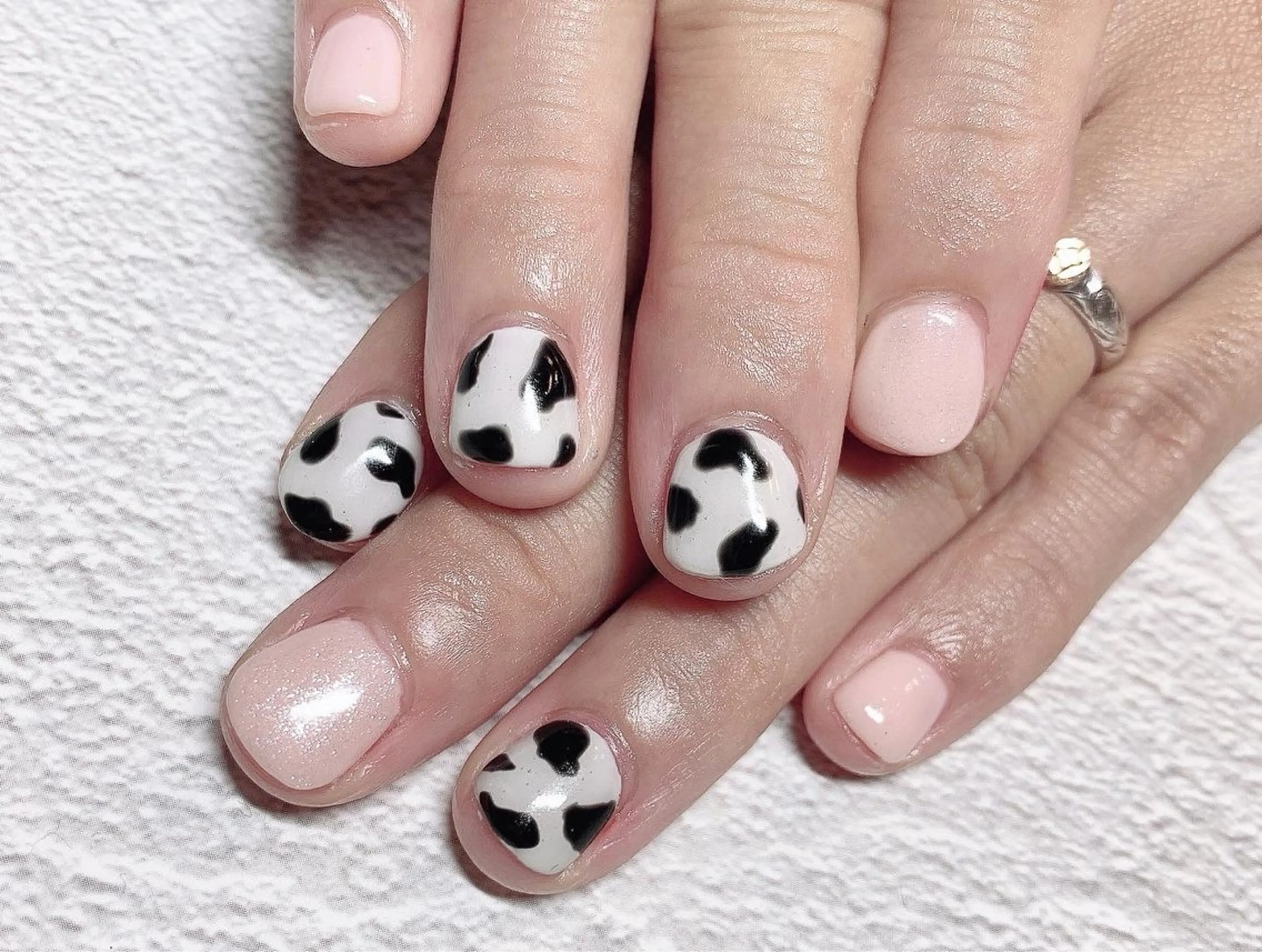 ネイル アニマル柄 パステルネイル ピンク ハンドネイル takamin._.nail所属・t. takamiのネイルデザイン