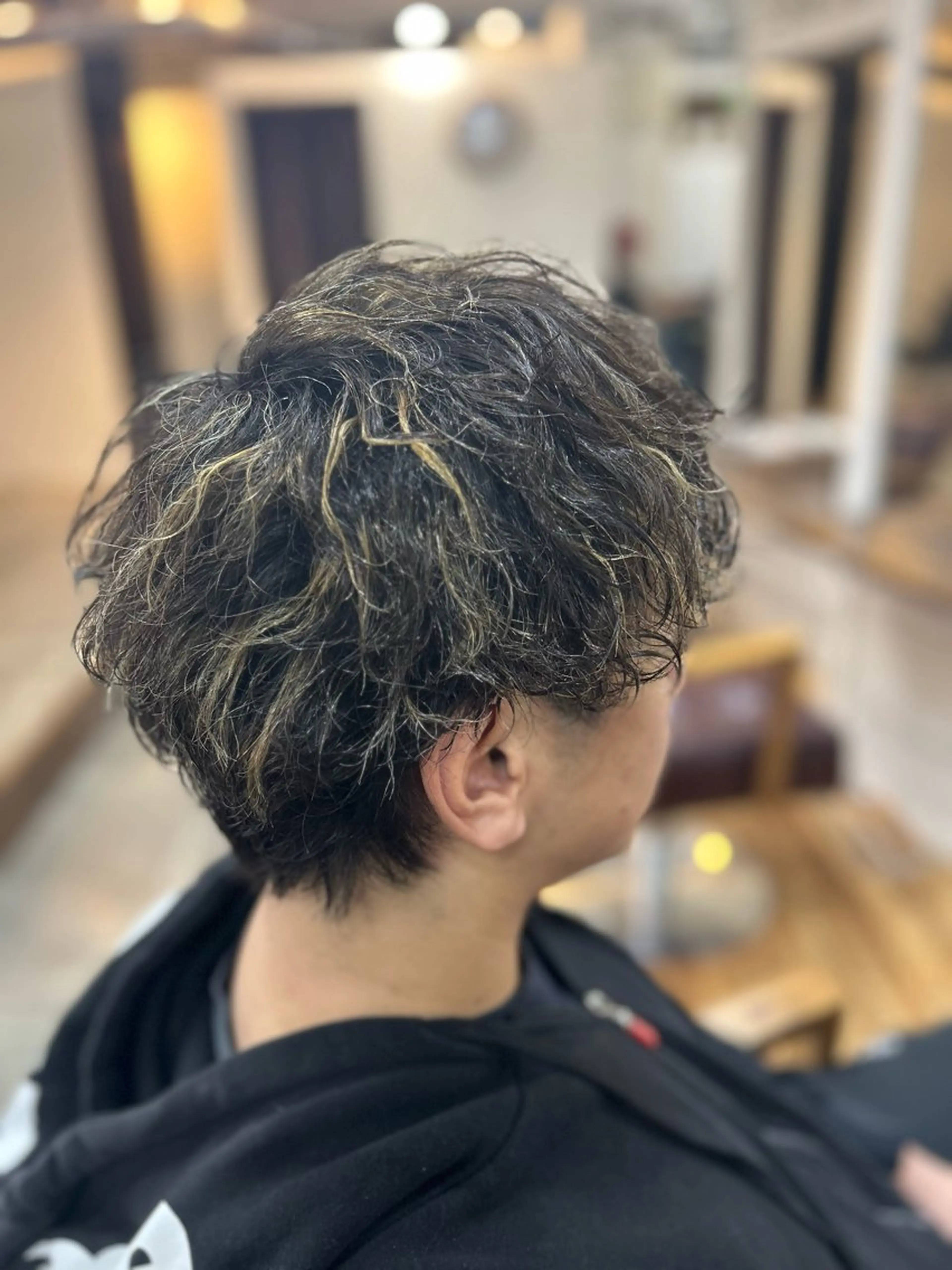 ショート カラー パーマ メンズ メンズメッシュ メンズパーマ メッシュ カット ヘアカラー パーマ CECIL hair なんば店所属・メンズパーマ 艶髪☆店長☆有馬のヘアスタイル