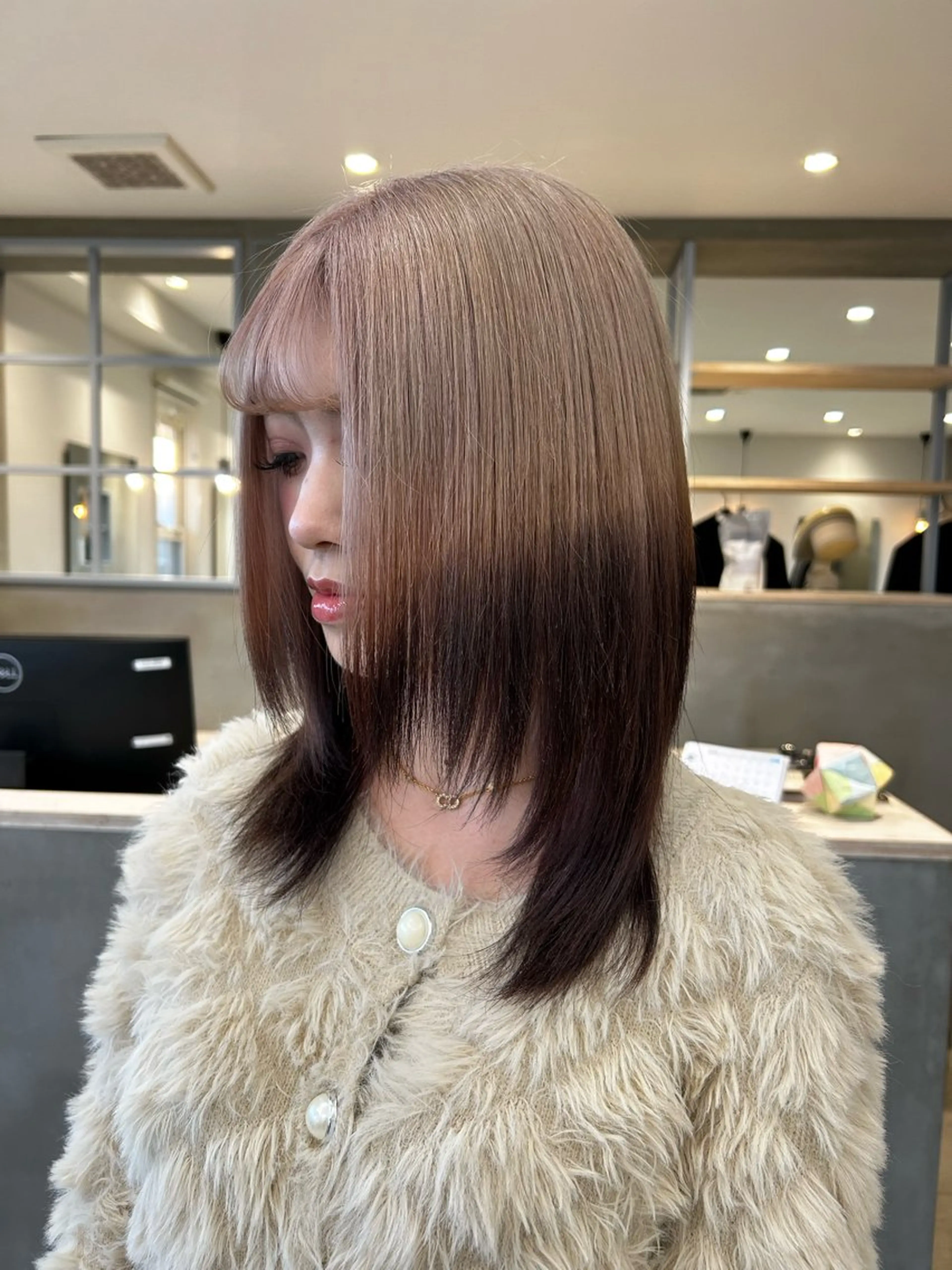 ミディアム ヘアカラー miu🌝 ハイライト/一宮のヘアスタイル