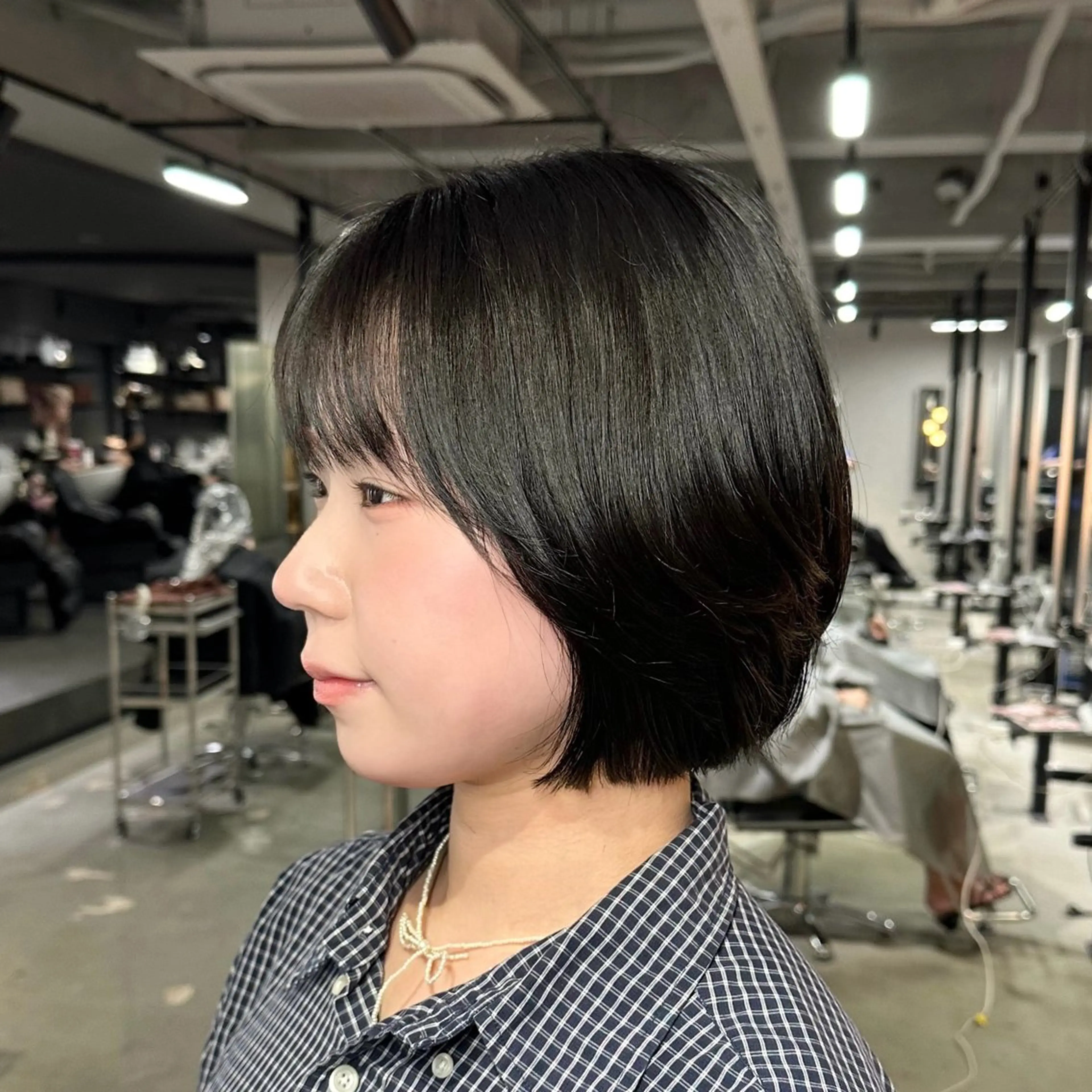 ショート ケアカラー ボブ 髪質改善 レイヤーカット トリートメント カット ヘアカラー トリートメント 艶髪カラー/レイヤ ー支持No.1renのヘアスタイル