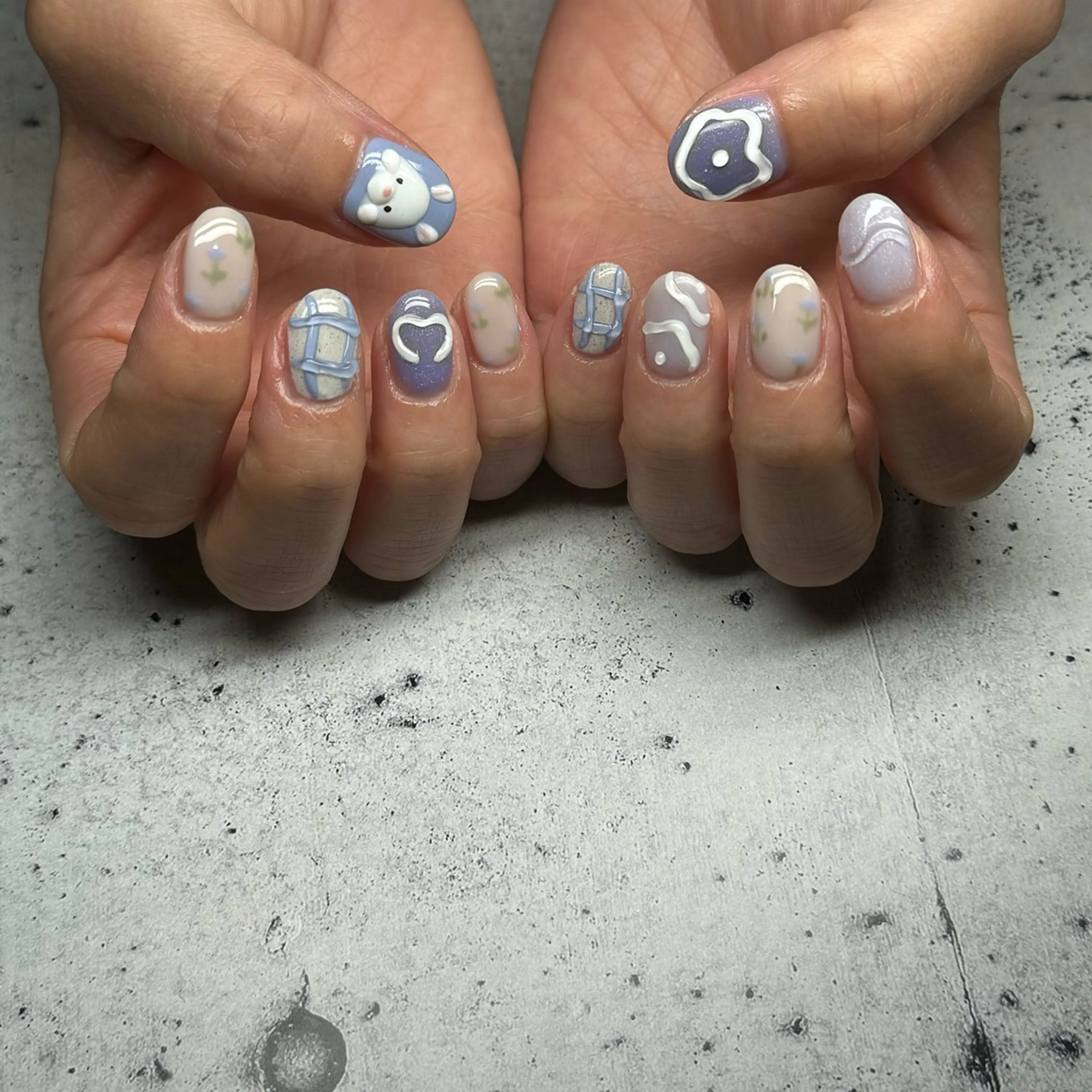 ネイル ハンドネイル 𝐫𝐚𝐢 𝐧𝐚𝐢𝐥の眉毛・アイブロウイメージ