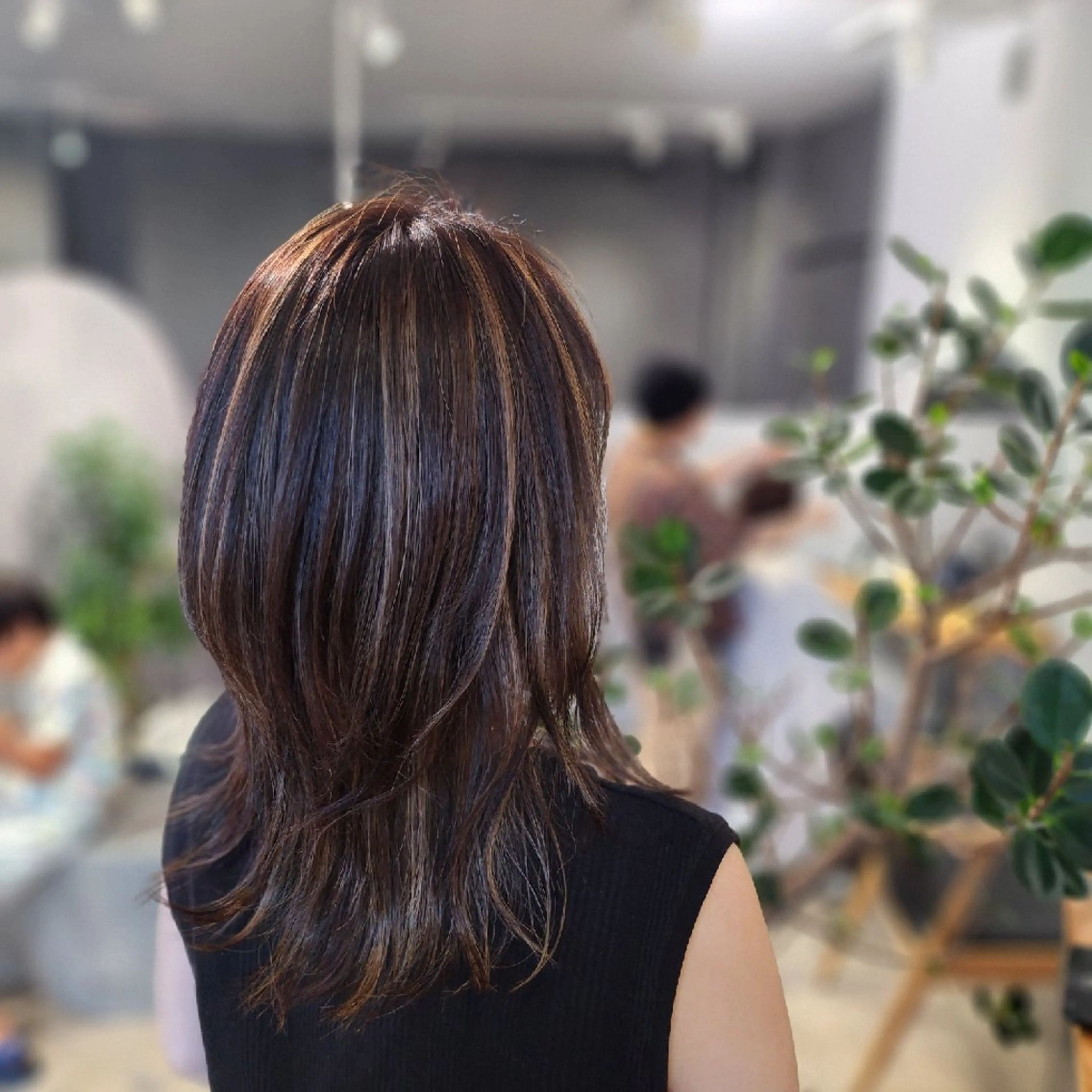 セミロング カラー ハイライトカラー ハイライト LUANAhair所属・金田 拓也のヘアスタイル