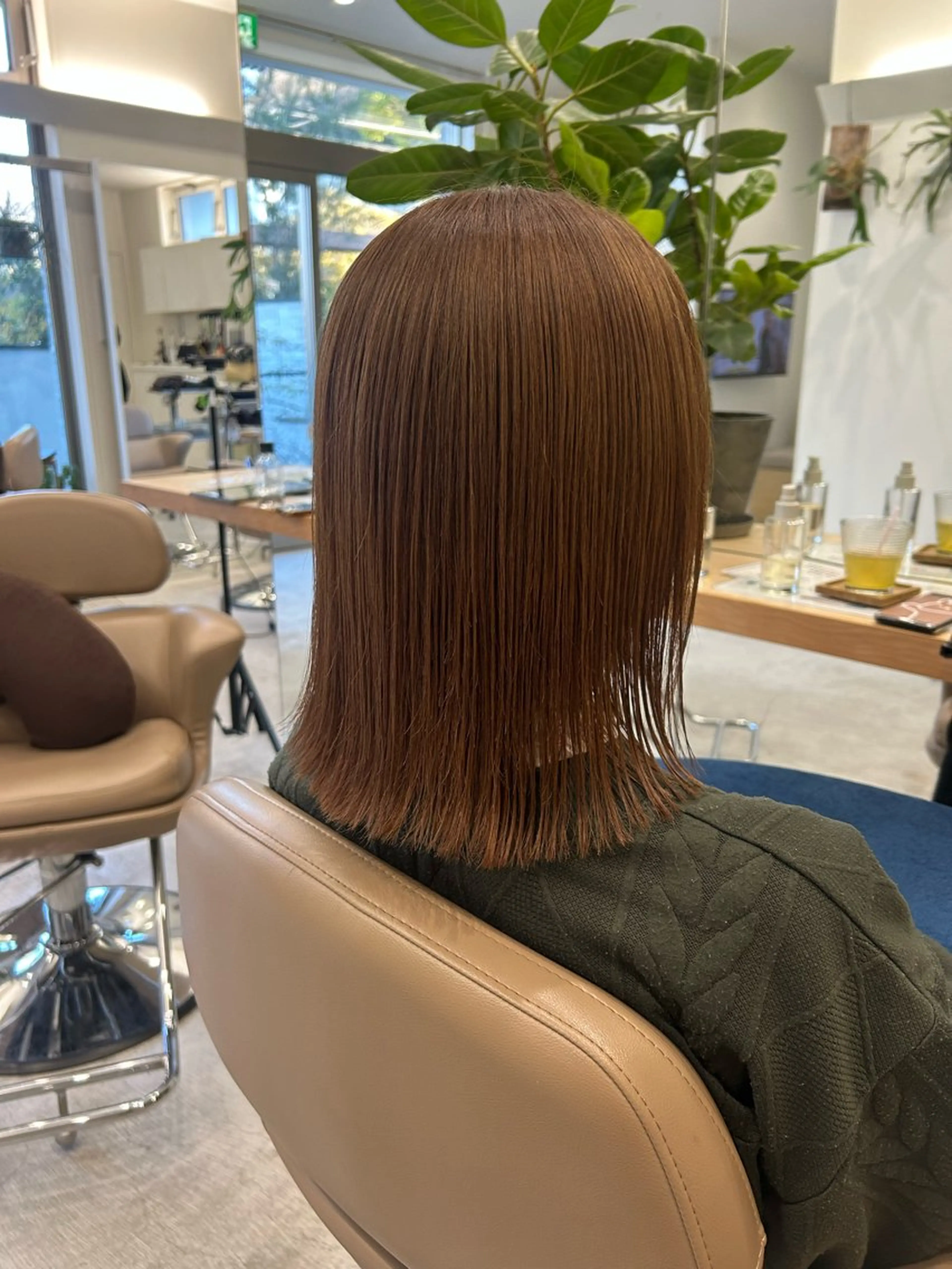 ミディアム カラー カット ヘアカラー U too e’s 鎌倉🌿堀岡千紘のヘアスタイル
