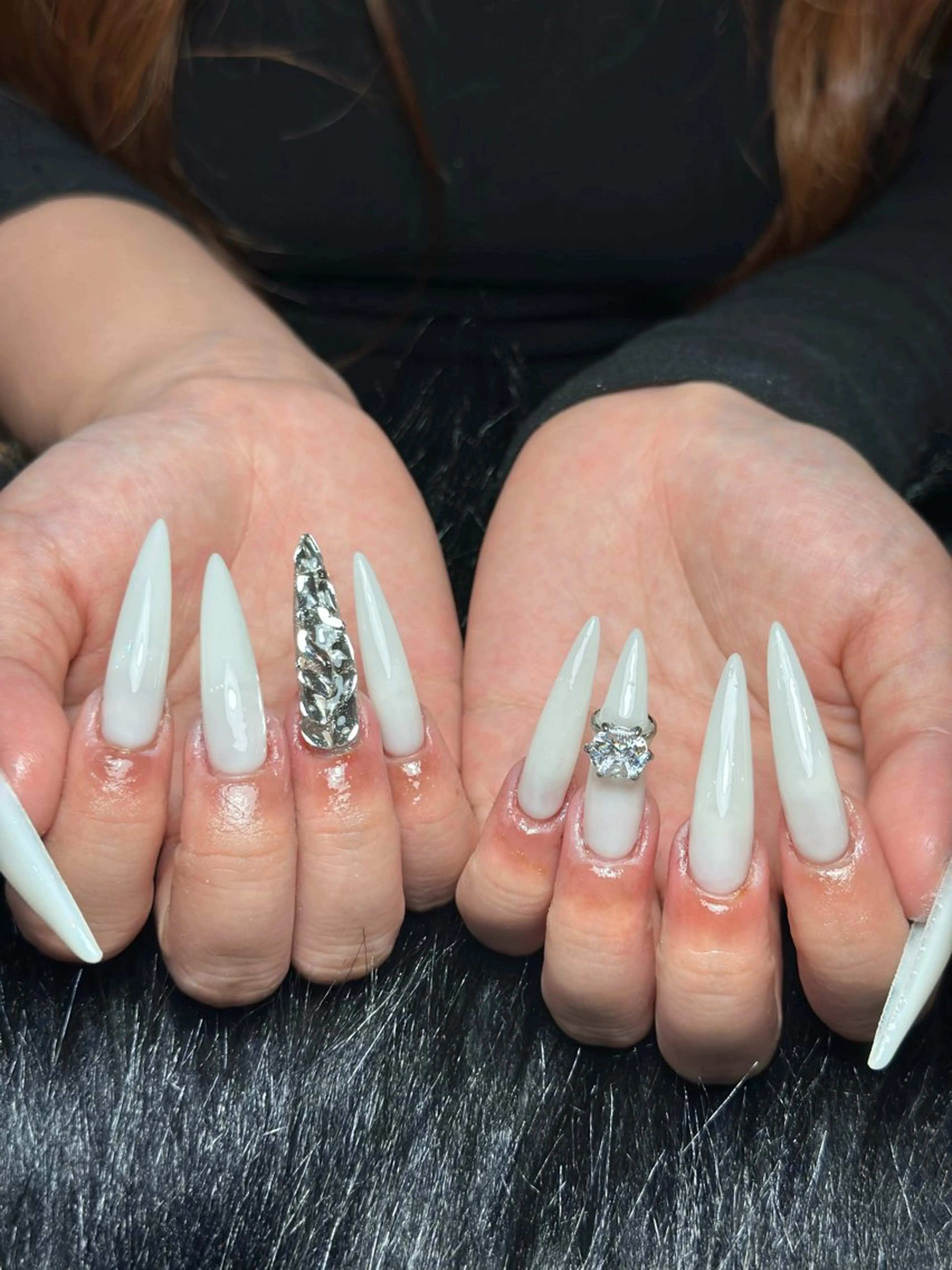 ネイル フレンチネイル グラデーション 韓国ネイル マグネットネイル シンプルネイル ハンドネイル CoMo Nail Studio所属・CoMo Nailのネイルデザイン