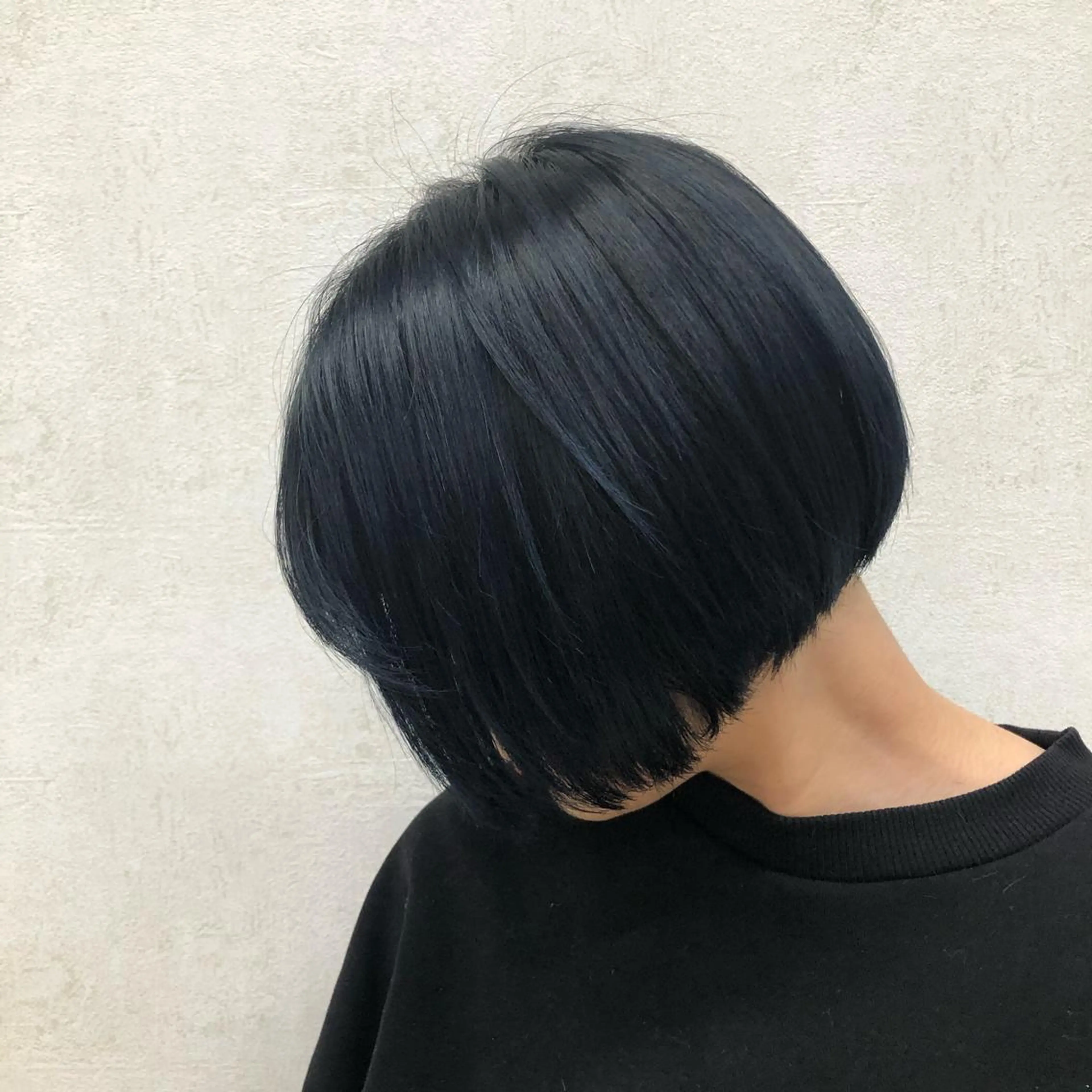 ショート カラー ネイビーカラー ボブ ノツコウダイ /ぱつっとボブのヘアスタイル