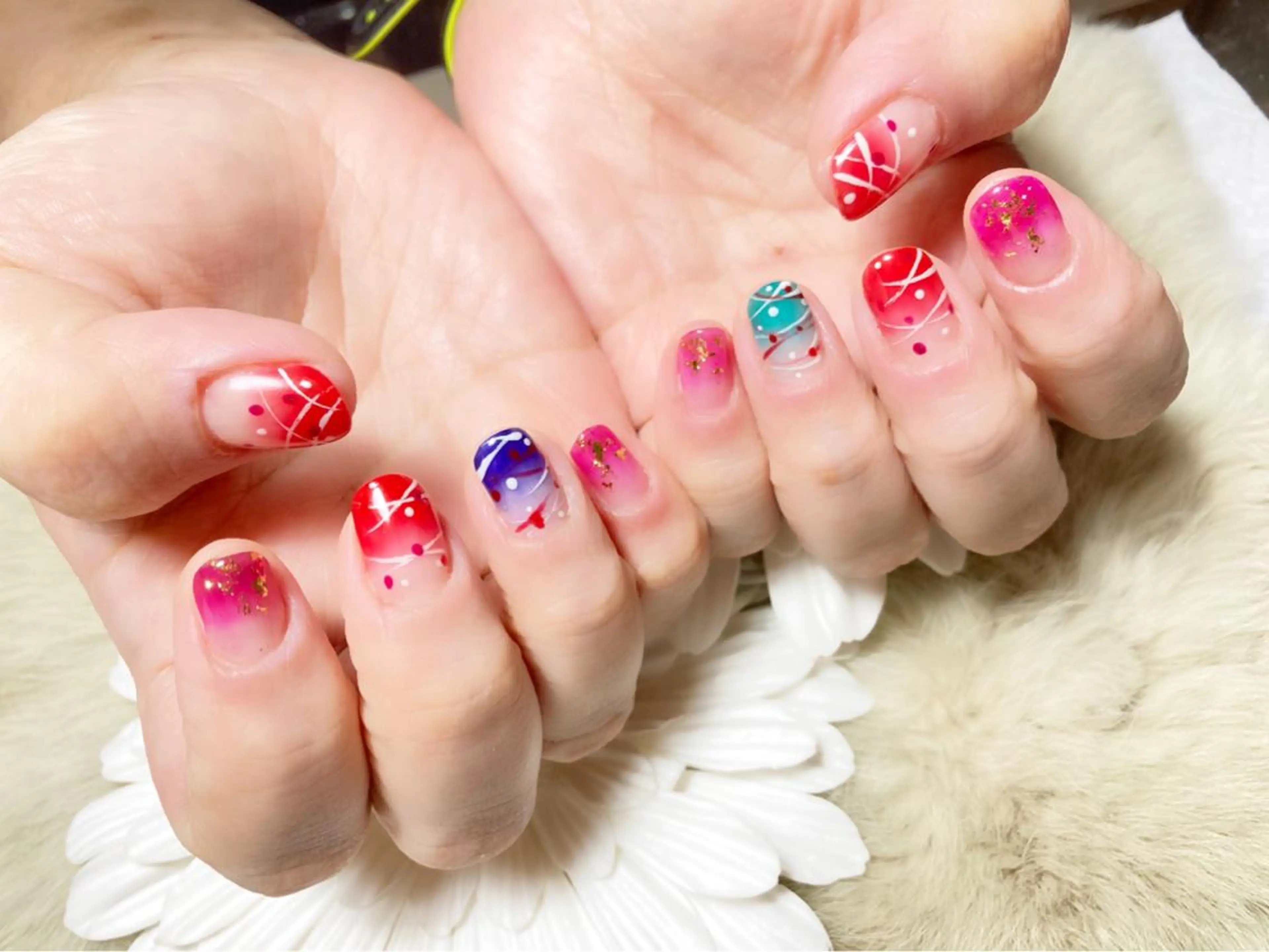 ネイル Yakko pas á pasのネイルデザイン