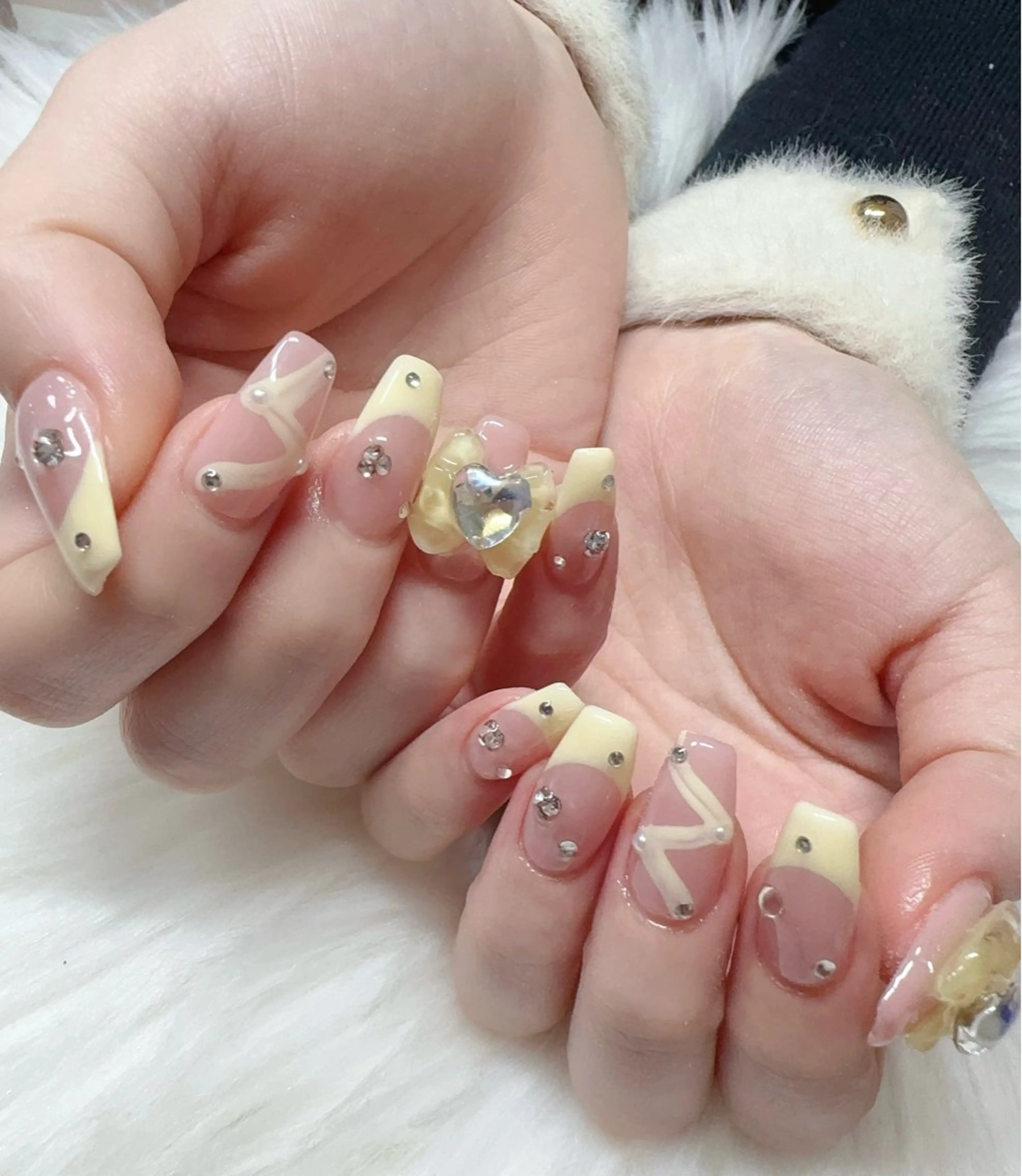 ネイル ハンドネイル ＆ME アンドミーのネイルデザイン