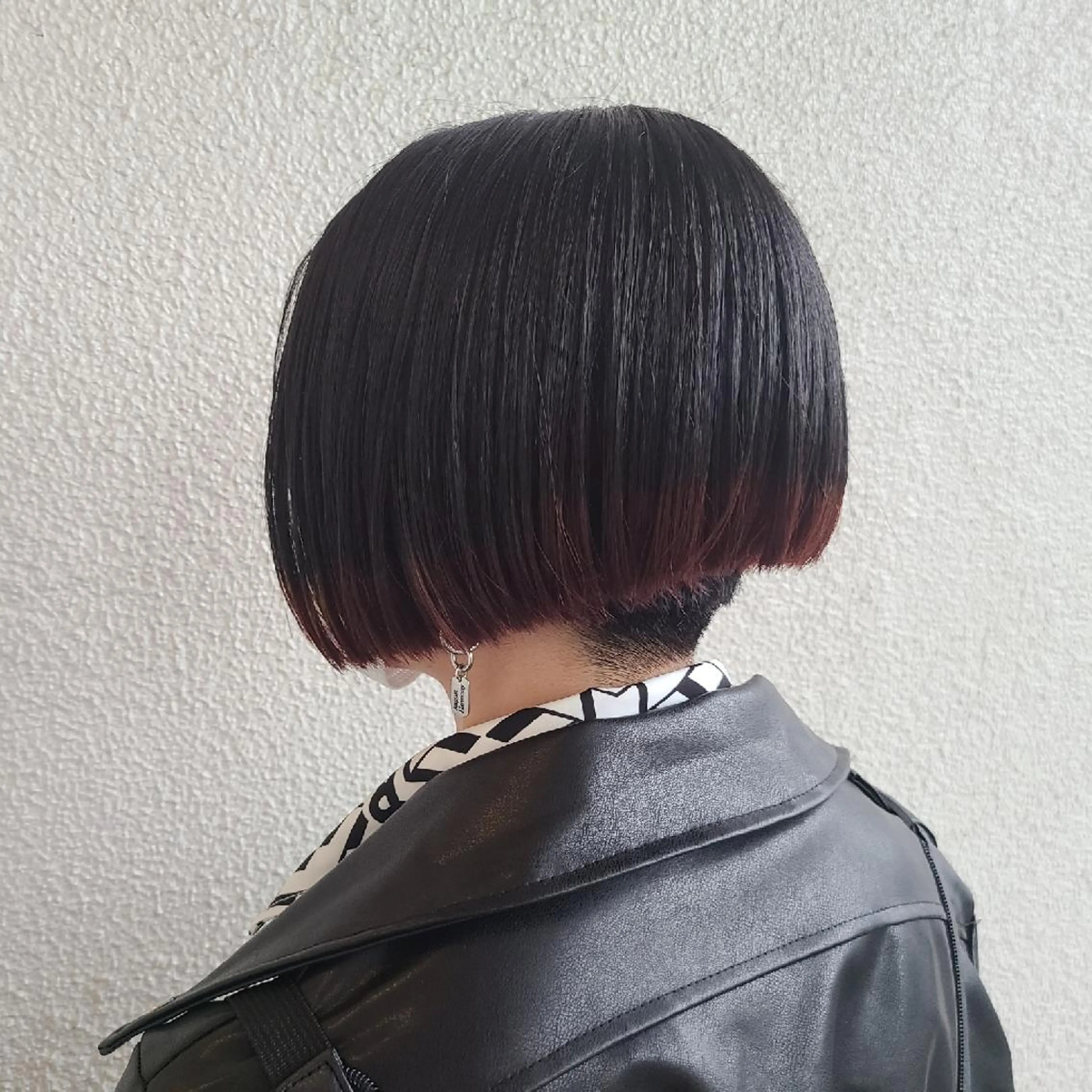 ショート カラー ブリーチ レッドカラー ヘアカラー Hazumi Ayanoのヘアスタイル