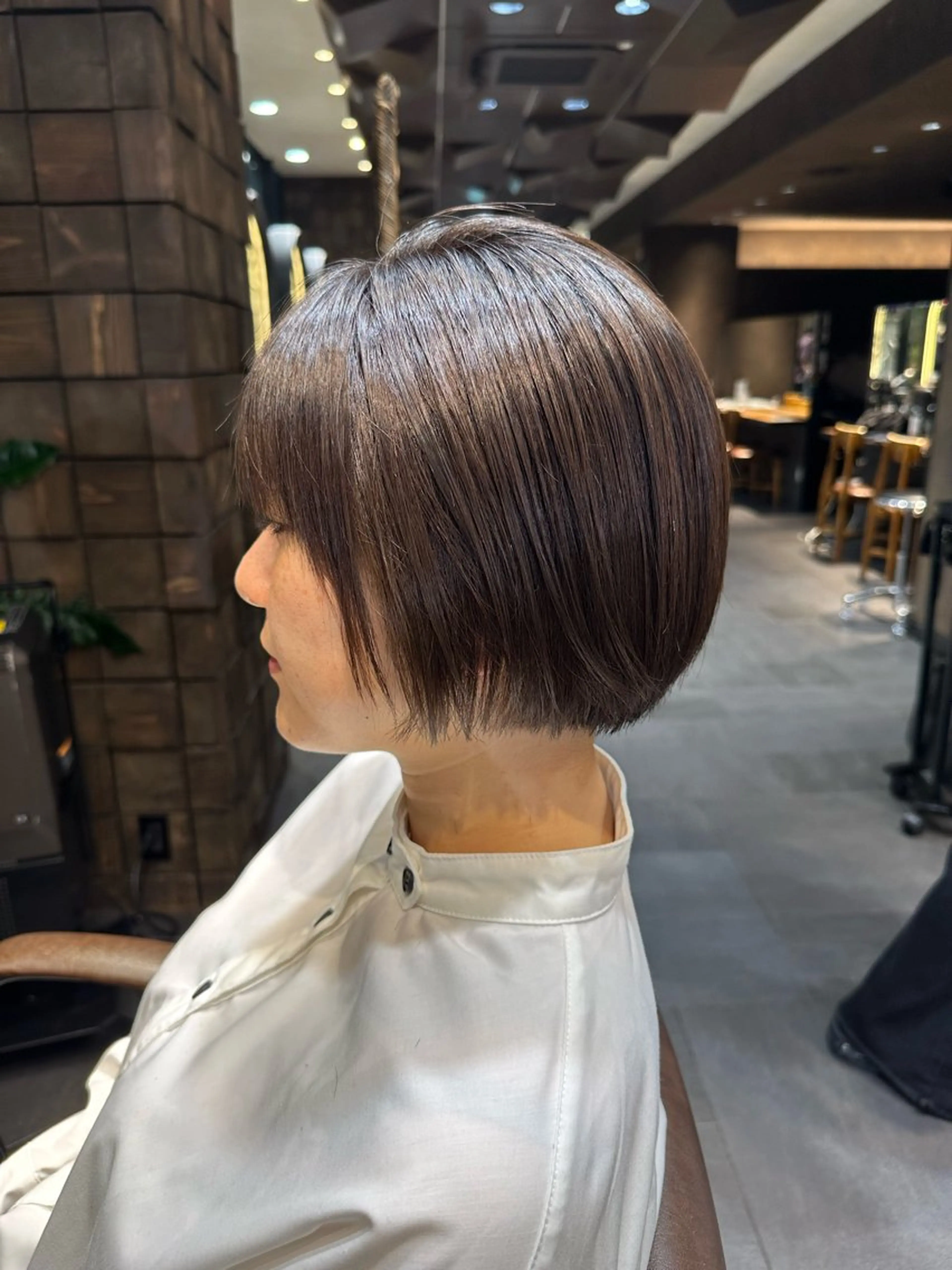 ショート 齊藤政太 顔周り カット 透明感カラーのヘアスタイル